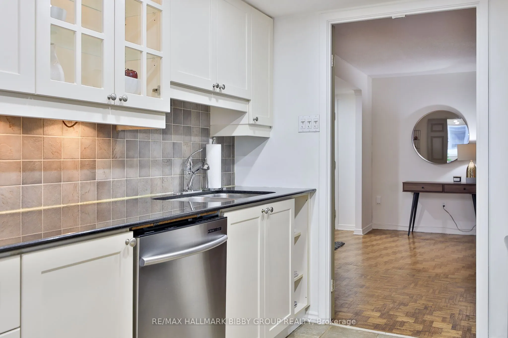 360 Bloor Street E #1007