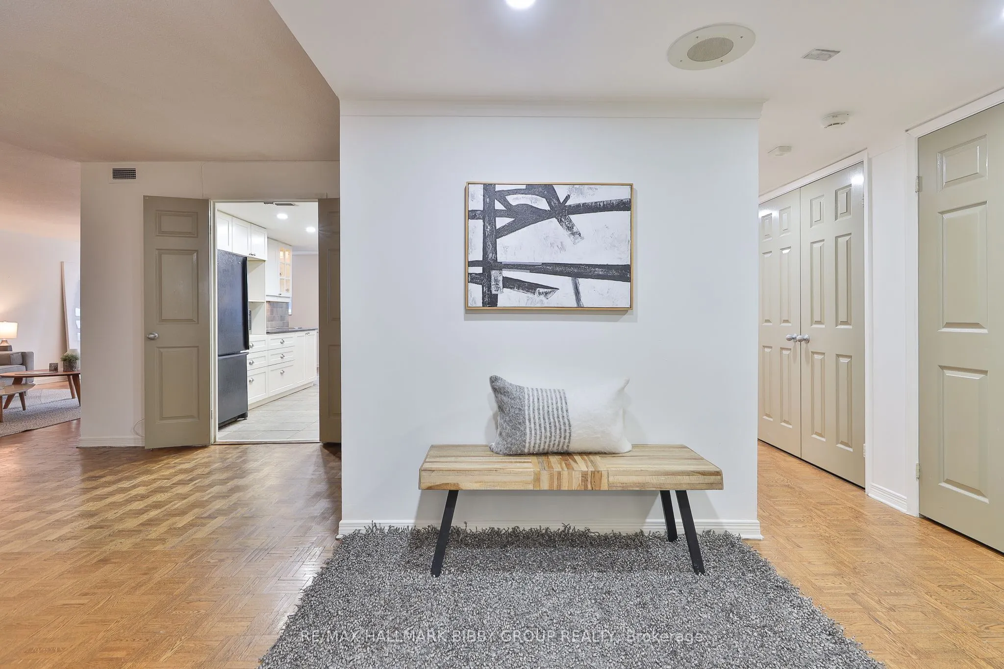360 Bloor Street E #1007