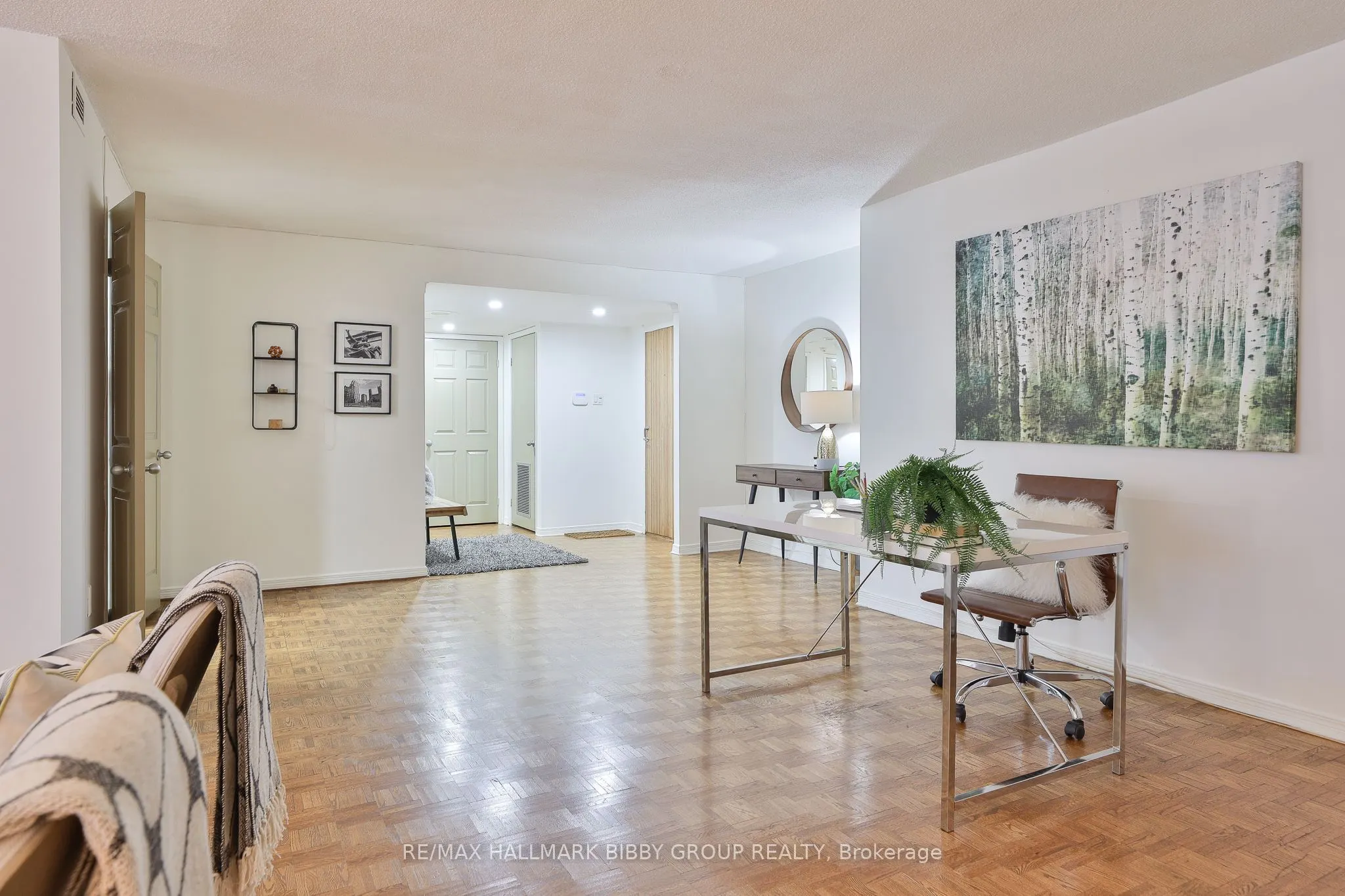 360 Bloor Street E #1007