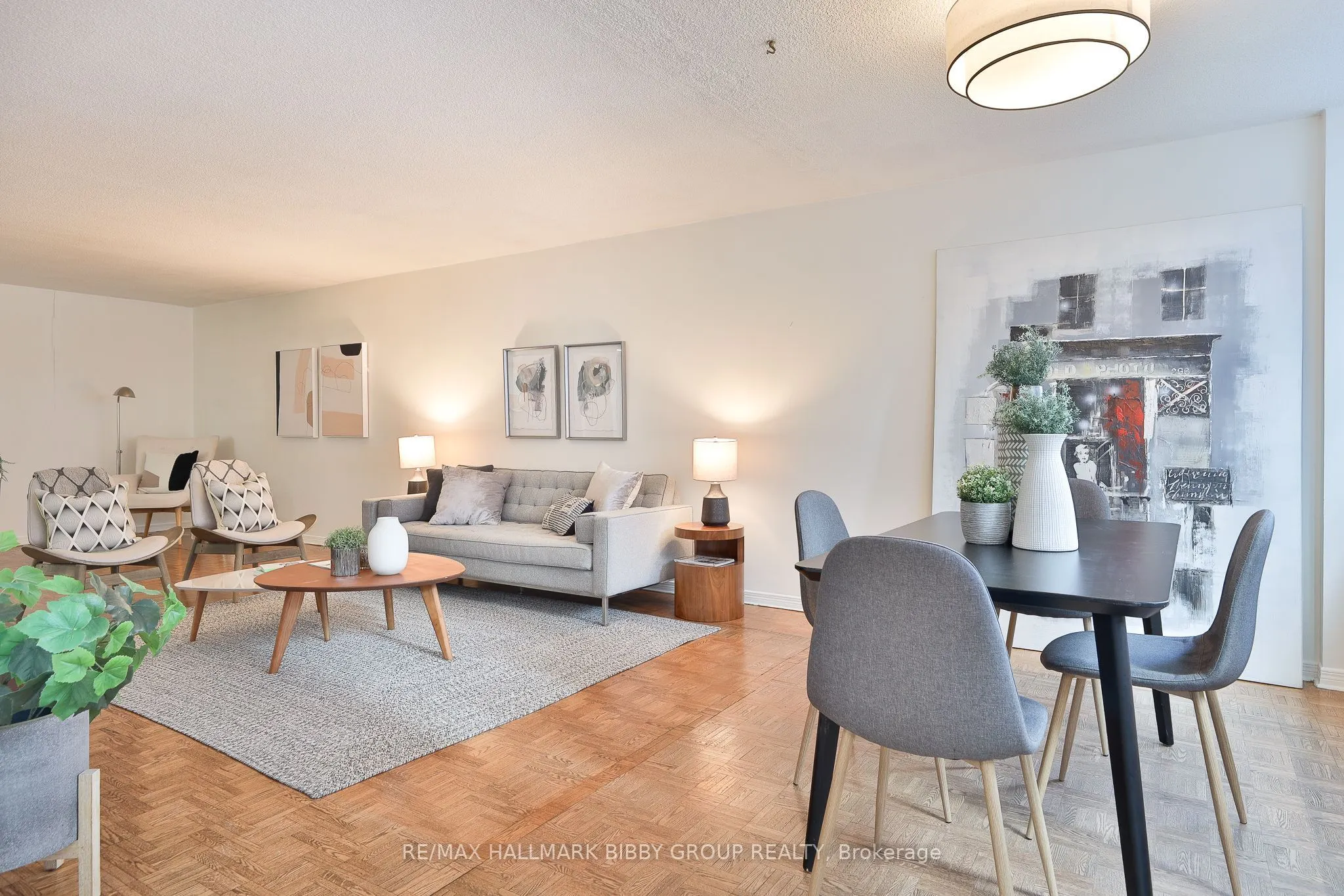 360 Bloor Street E #1007