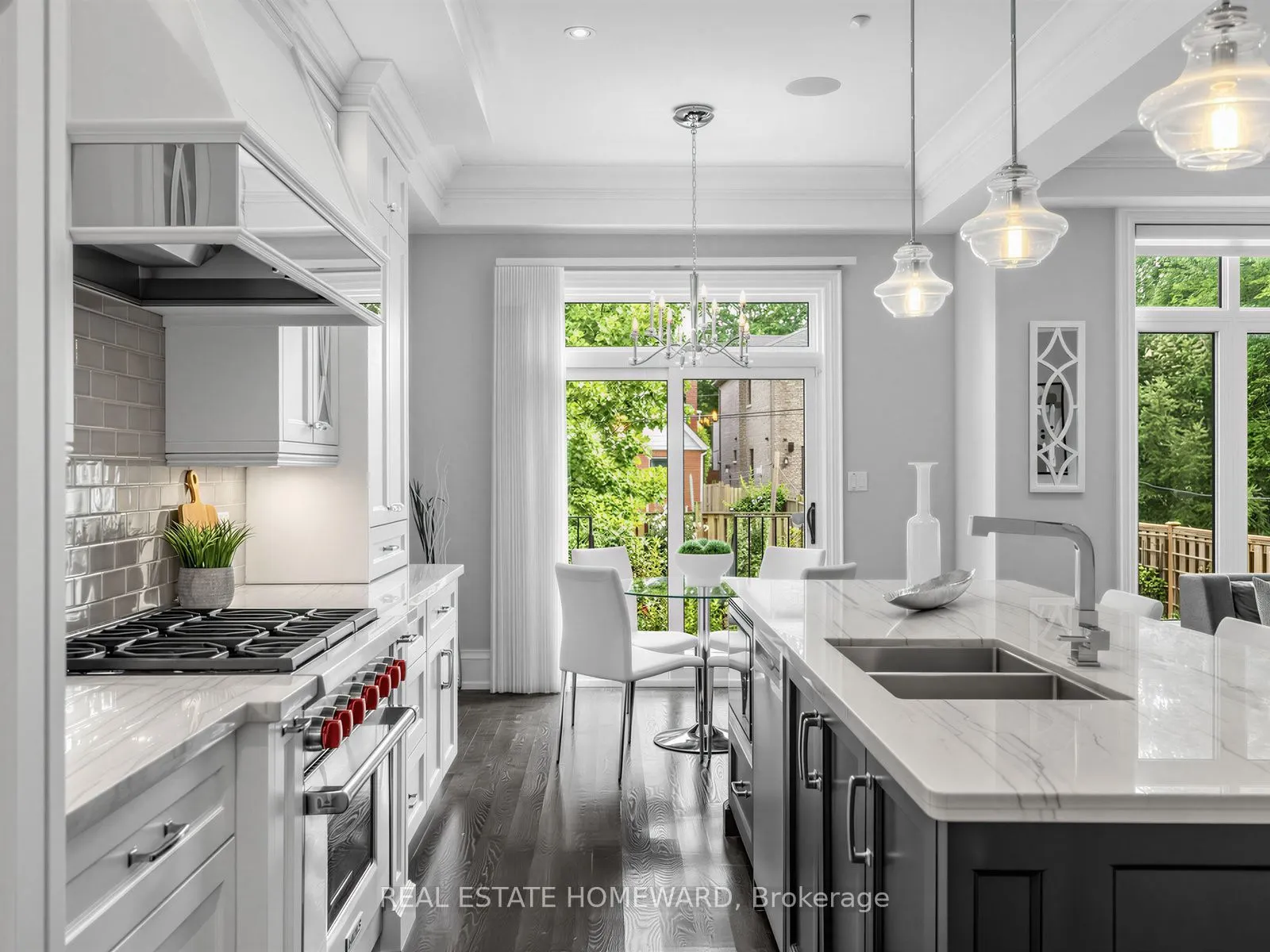 553 Broadway Avenue