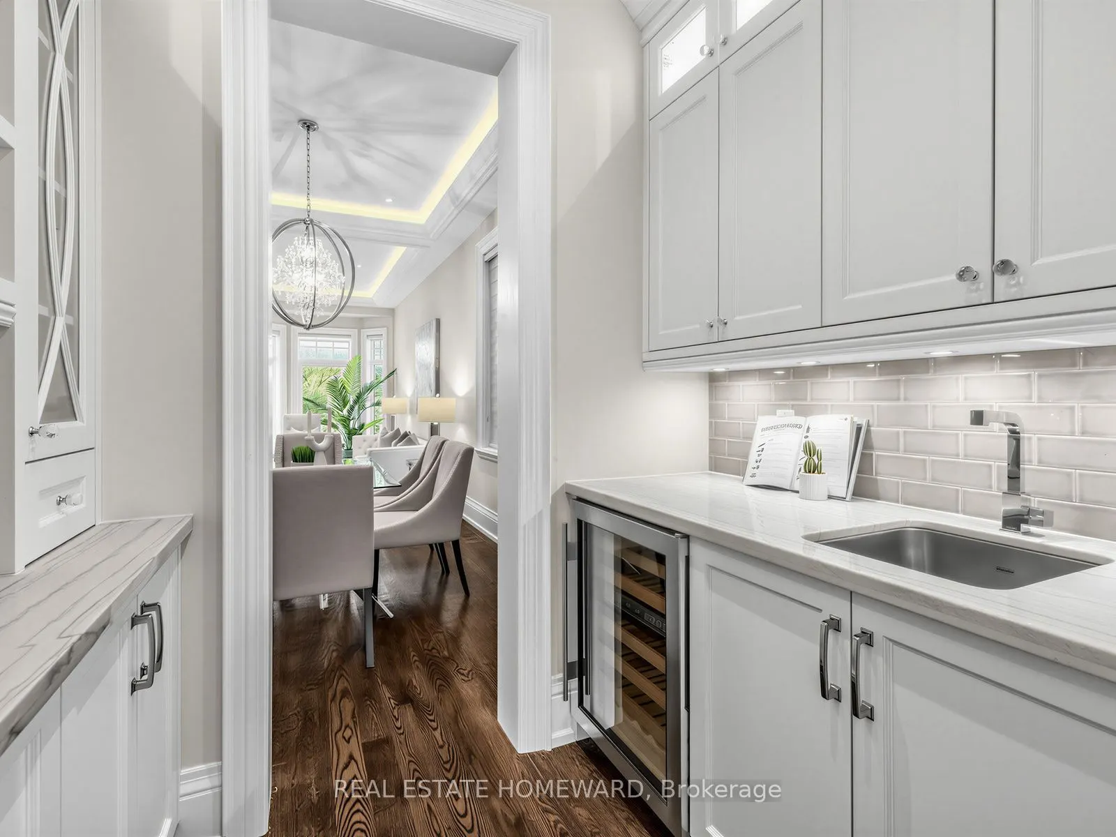 553 Broadway Avenue