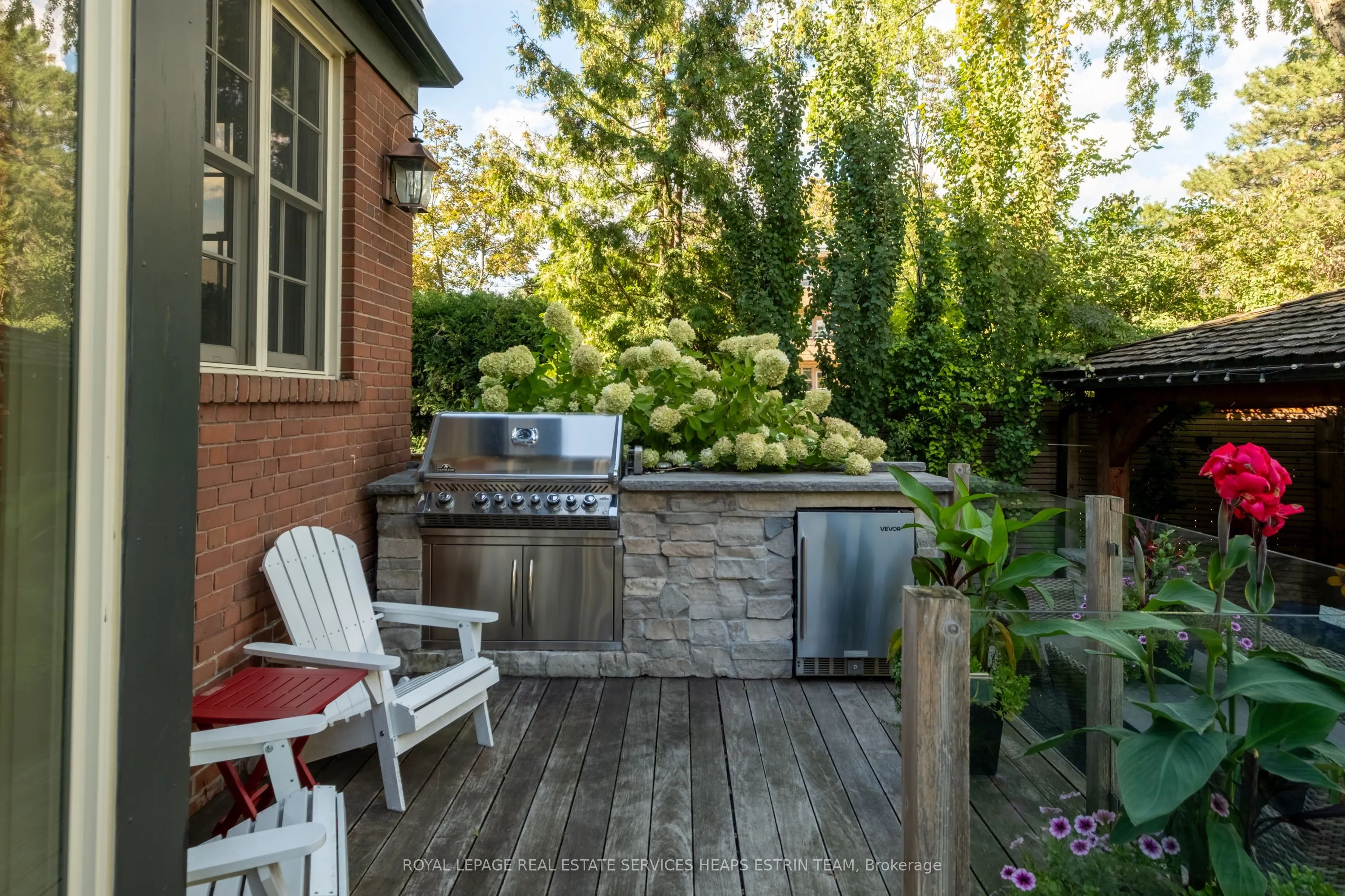 43 Maple Avenue
