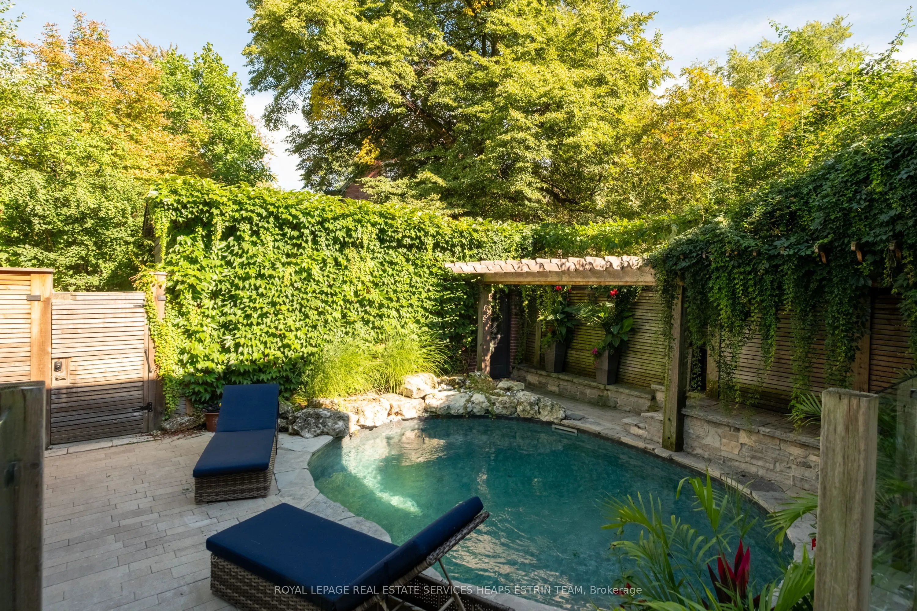 43 Maple Avenue