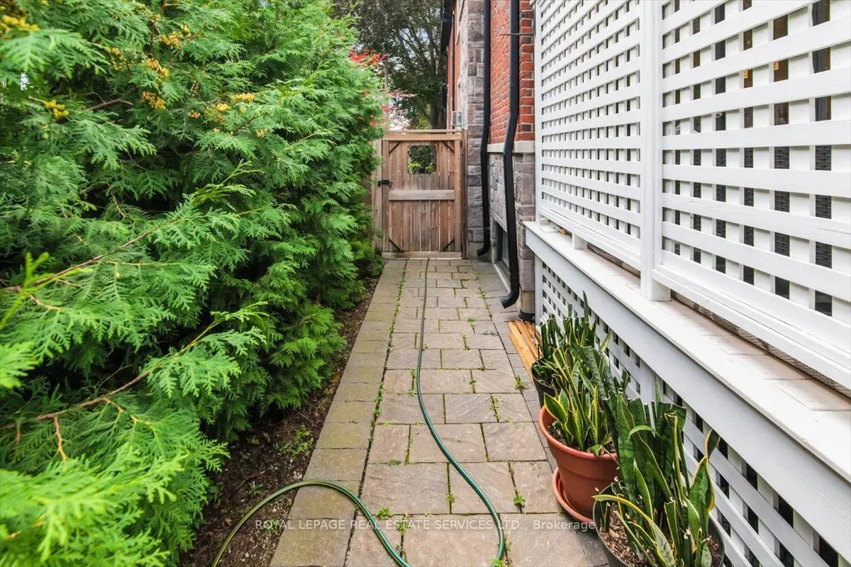40 Divadale Drive