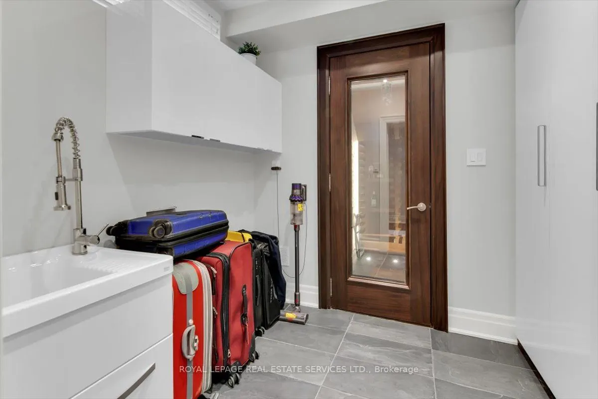 40 Divadale Drive