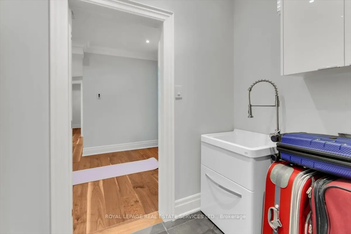 40 Divadale Drive