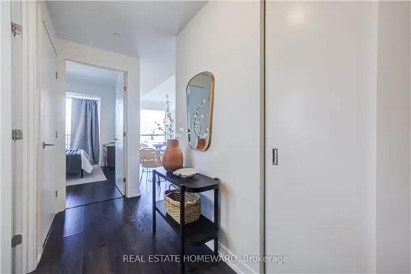 223 St Clair Avenue W