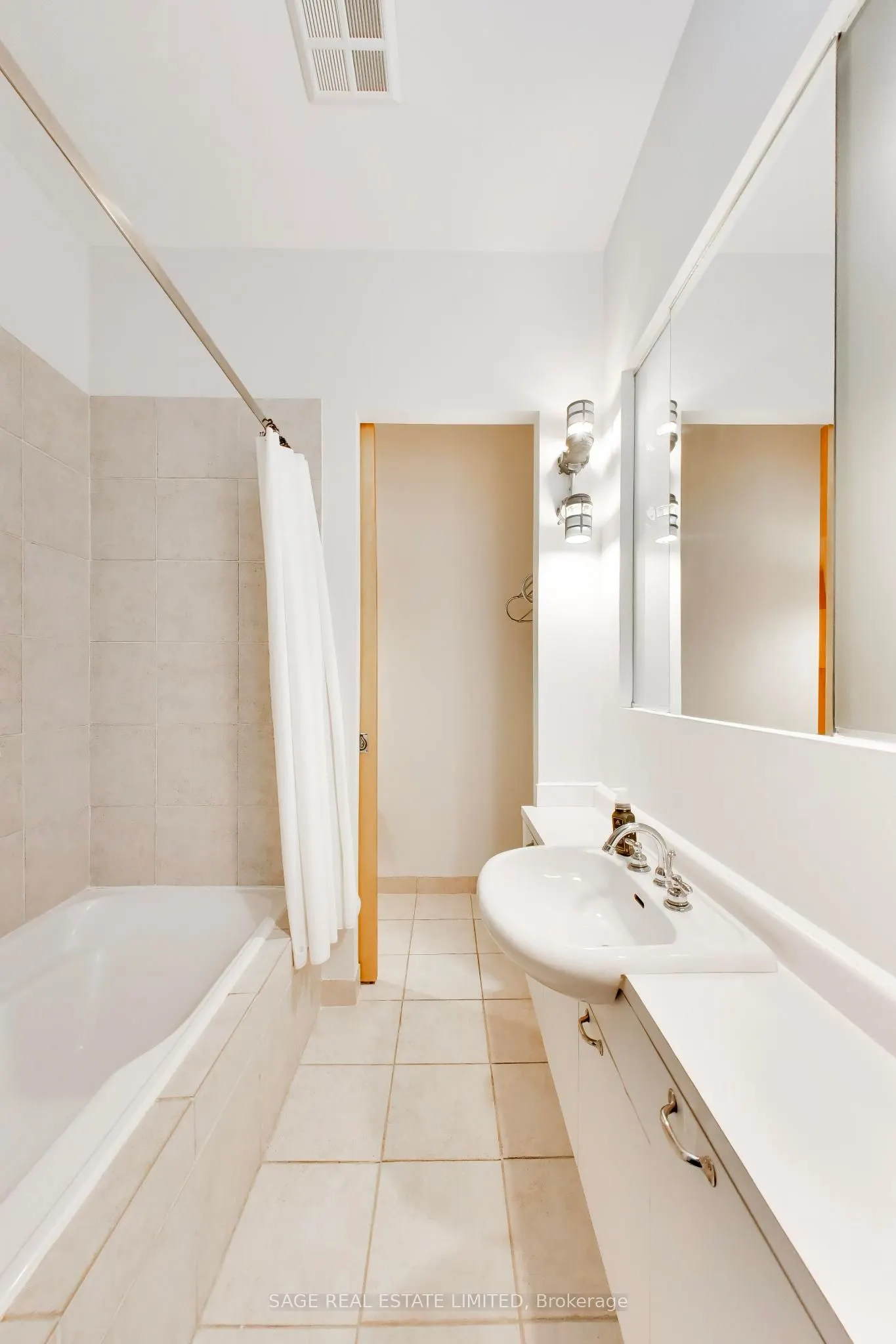155 Dalhousie Street #521