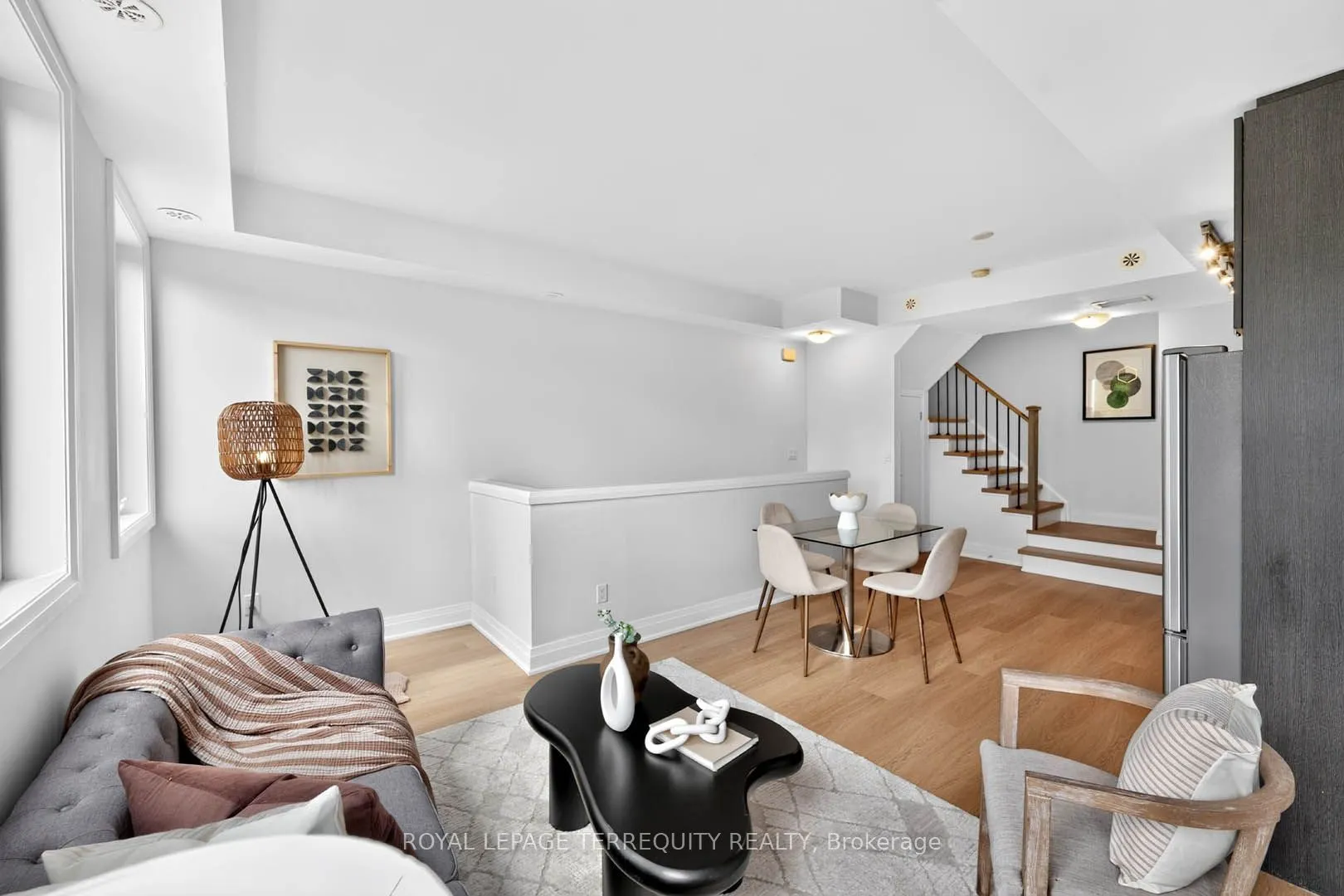 780 Sheppard Avenue E #16