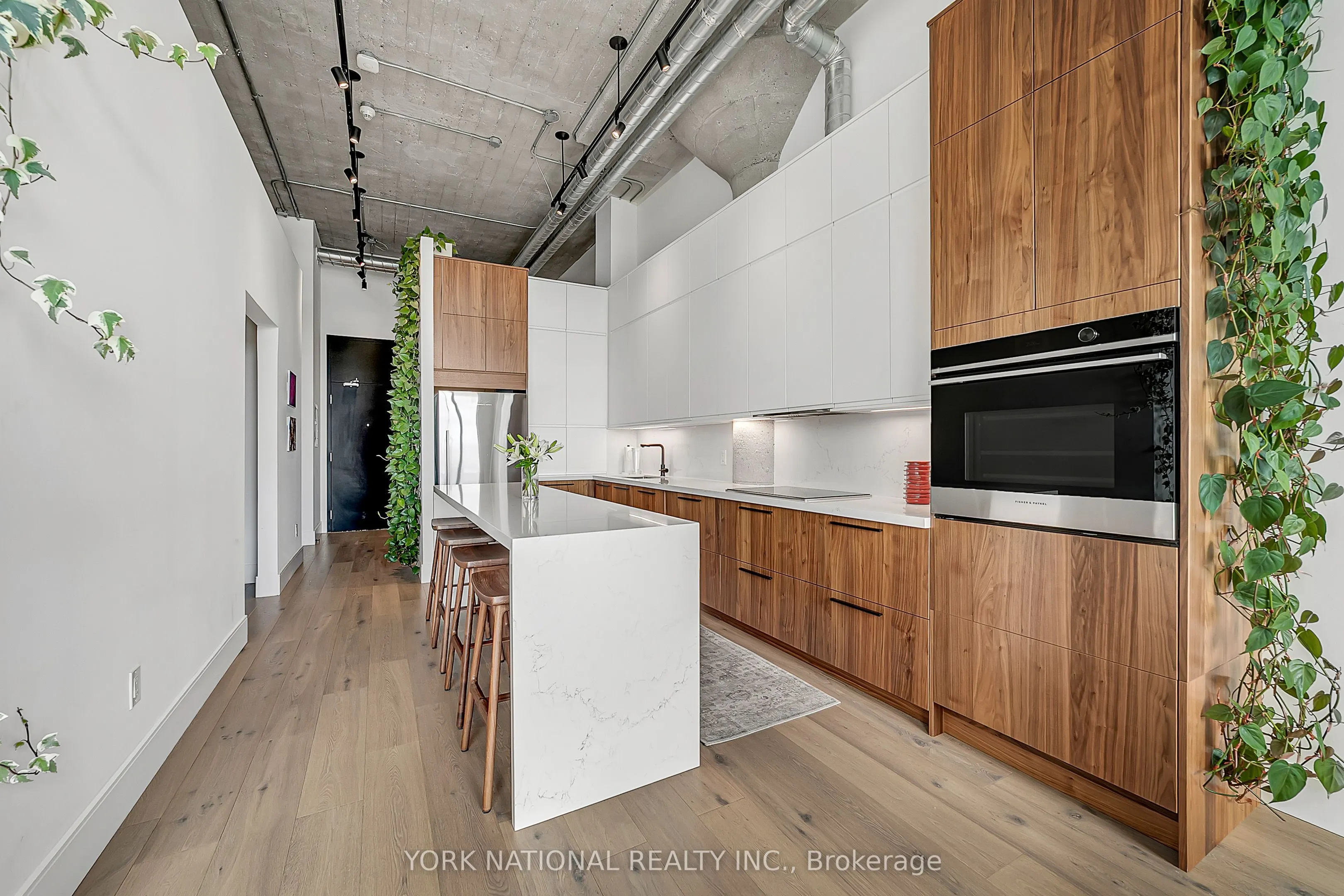 637 Lake Shore Boulevard W #409