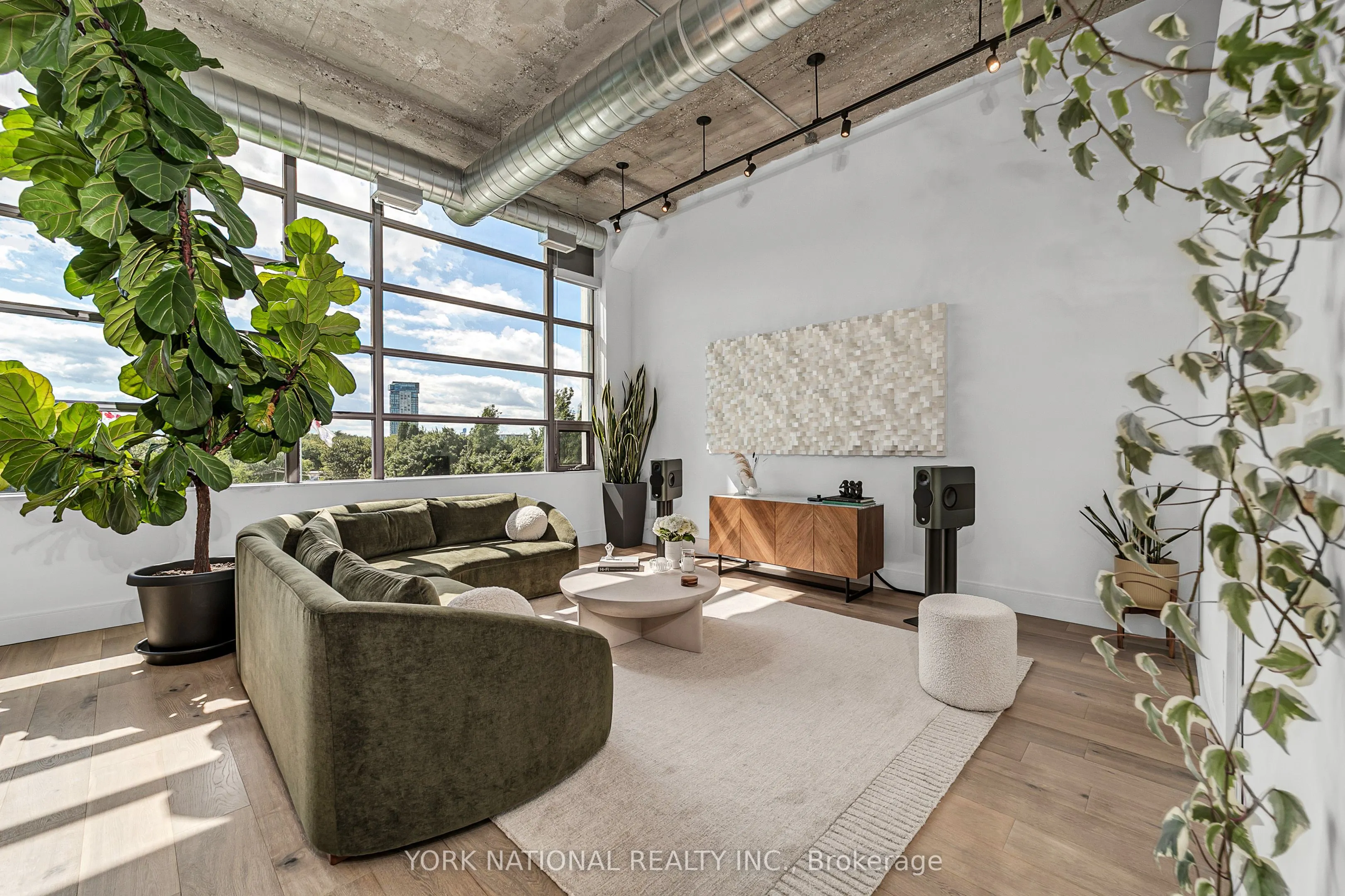 637 Lake Shore Boulevard W #409