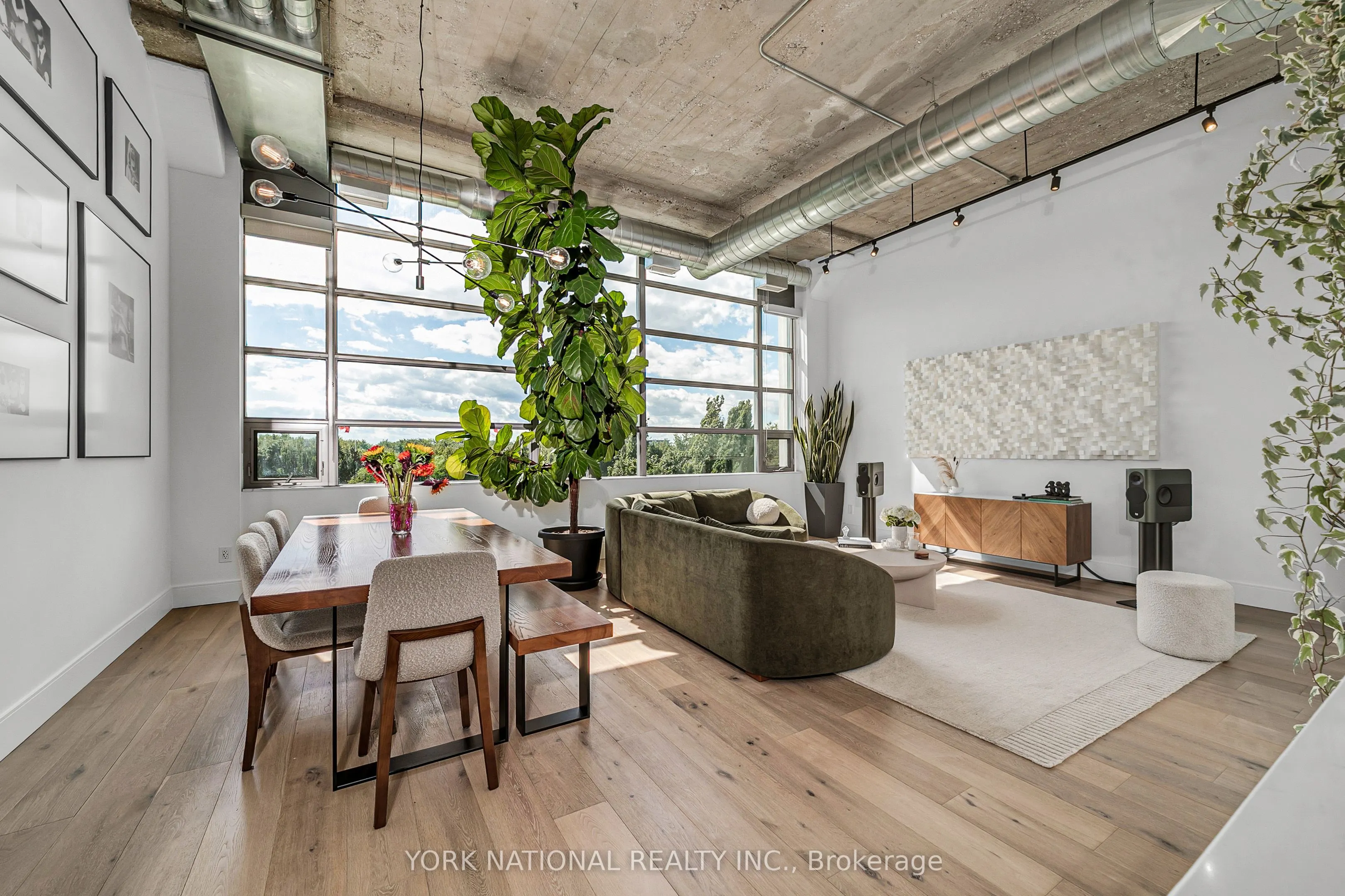 637 Lake Shore Boulevard W #409