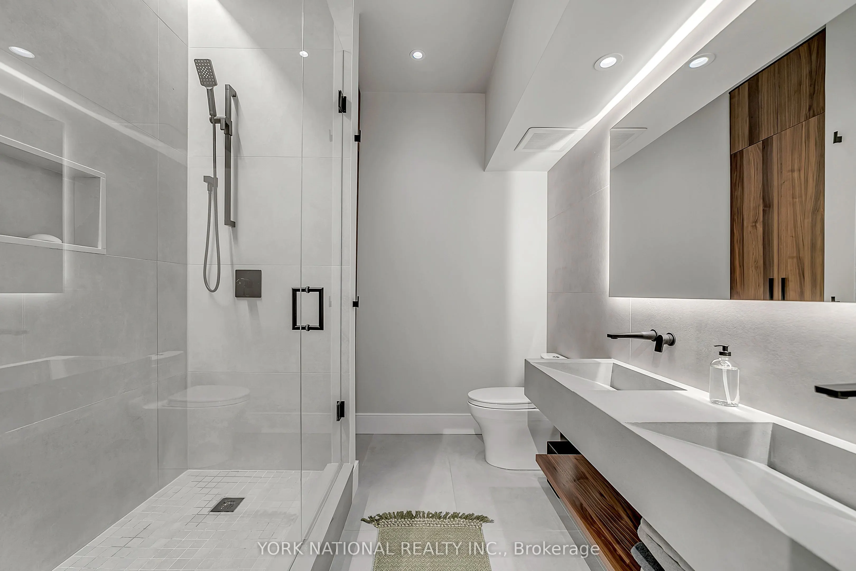 637 Lake Shore Boulevard W #409