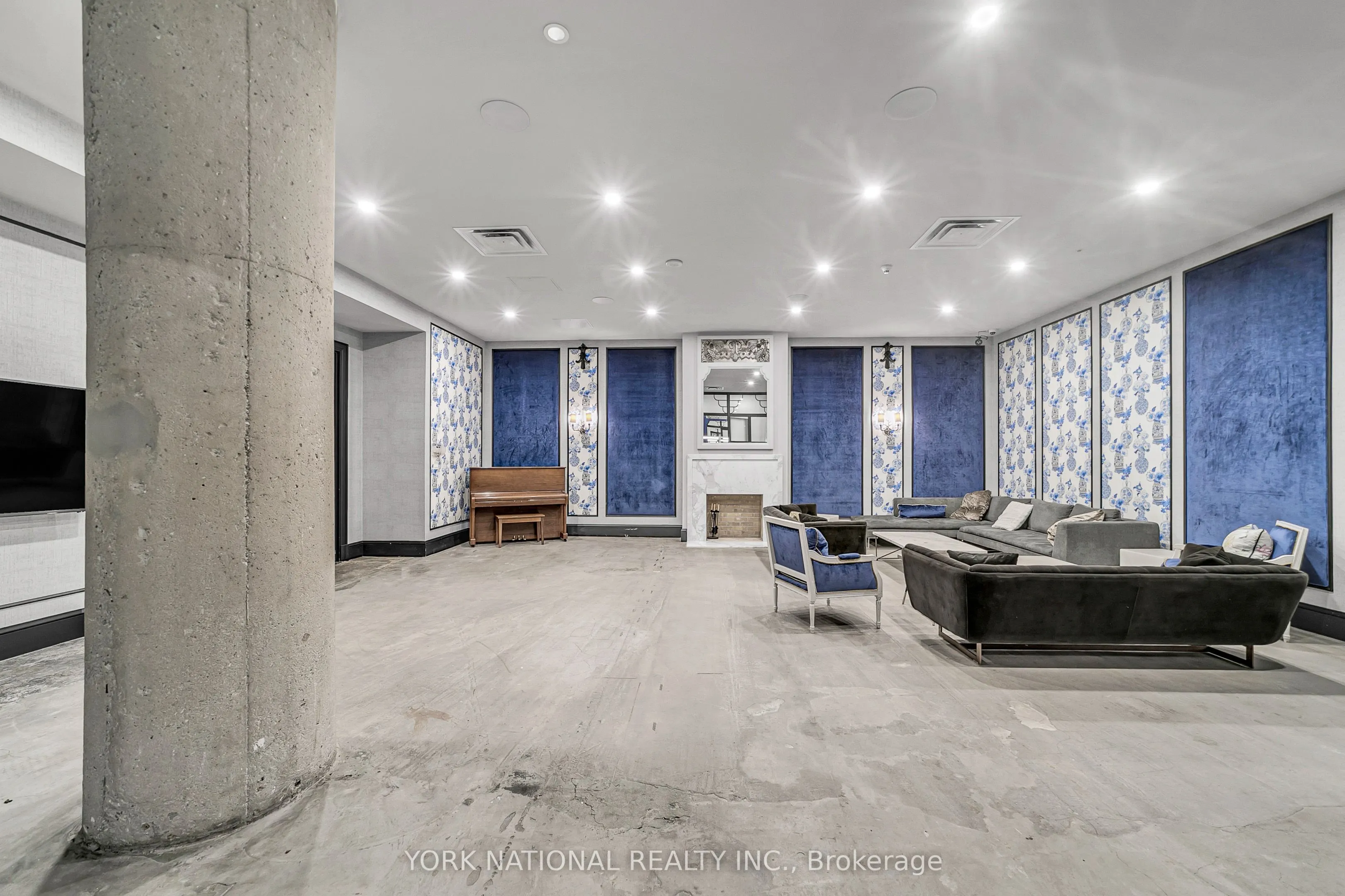 637 Lake Shore Boulevard W #409