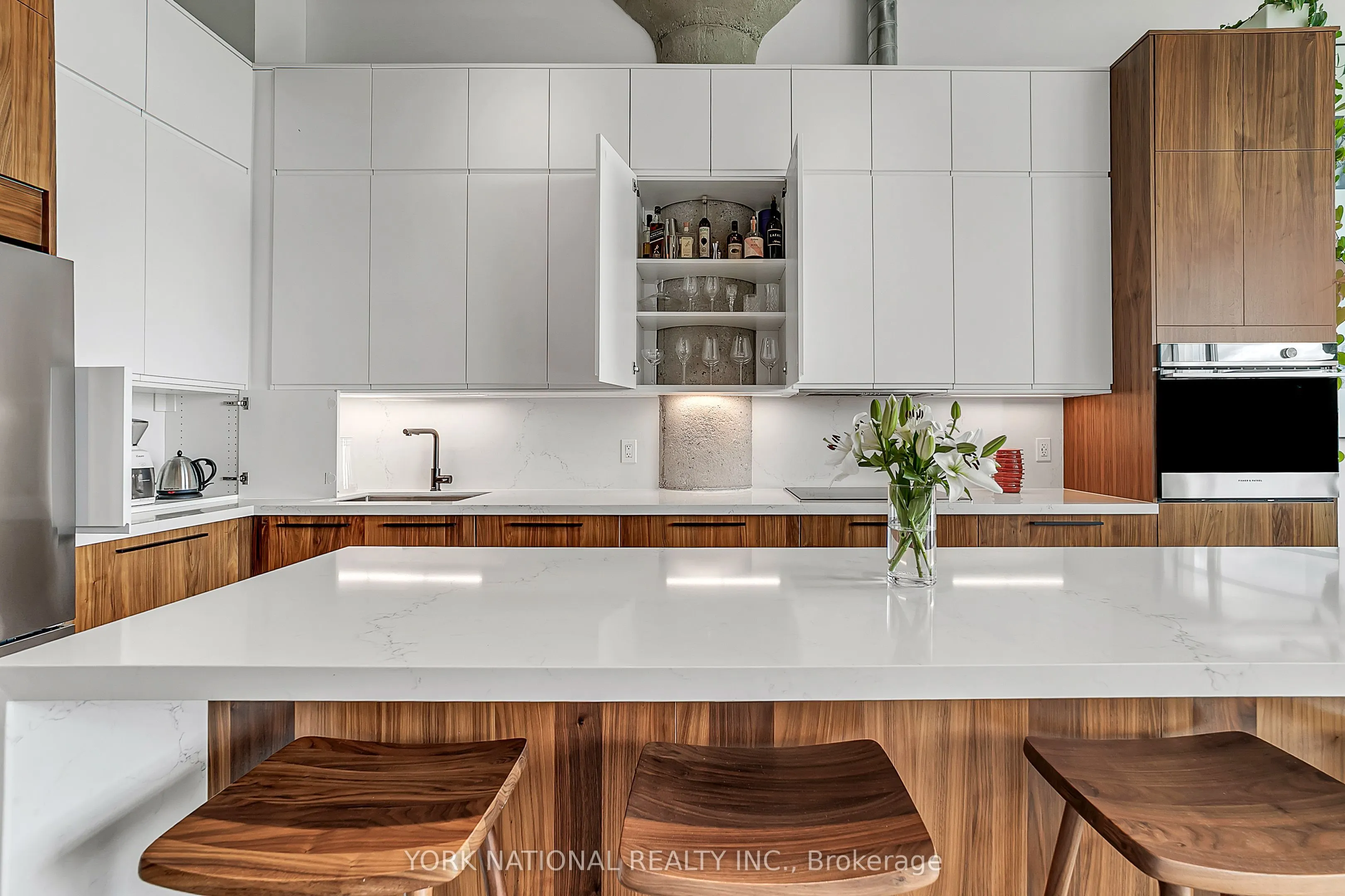 637 Lake Shore Boulevard W #409
