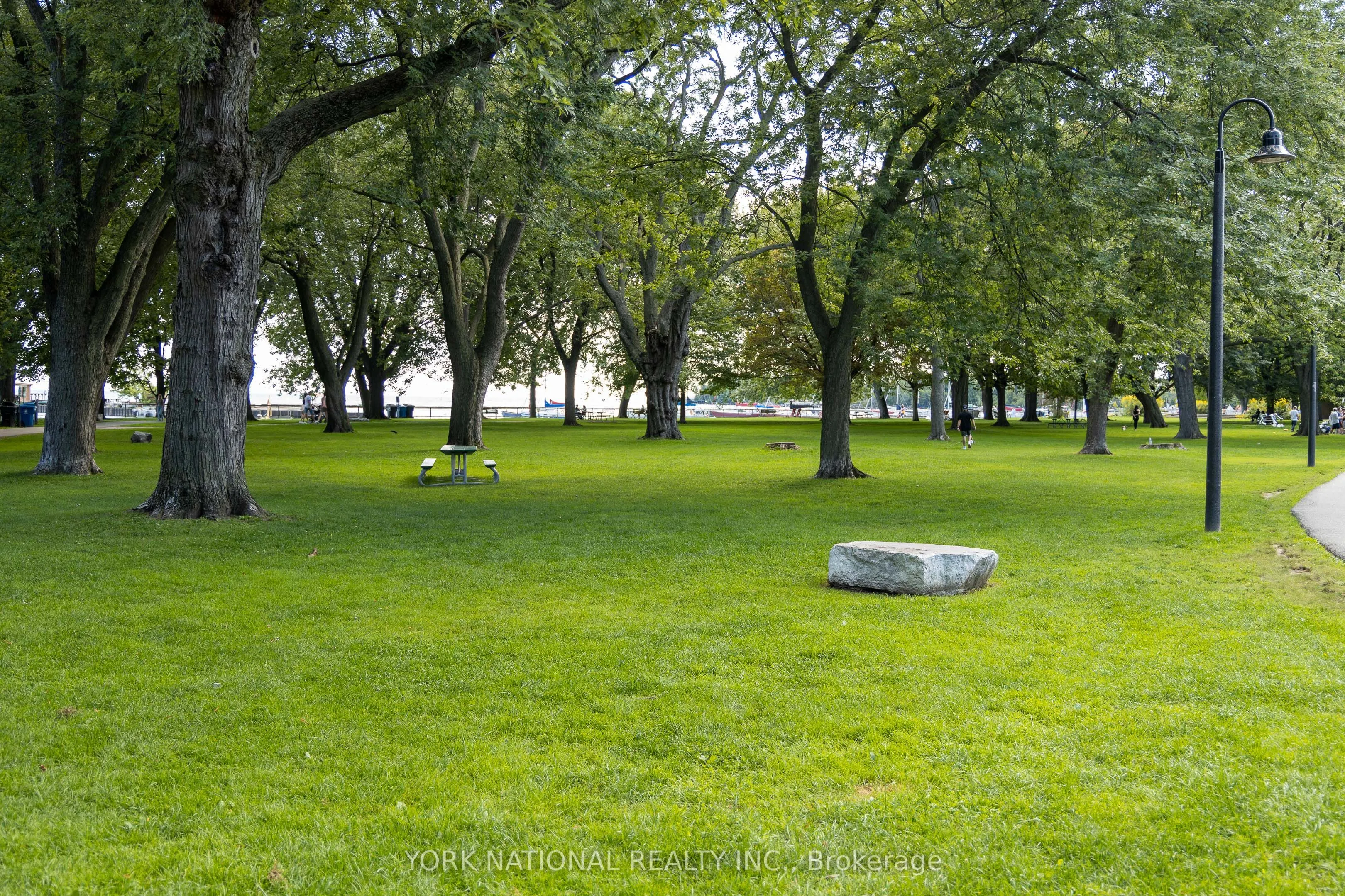 637 Lake Shore Boulevard W #409