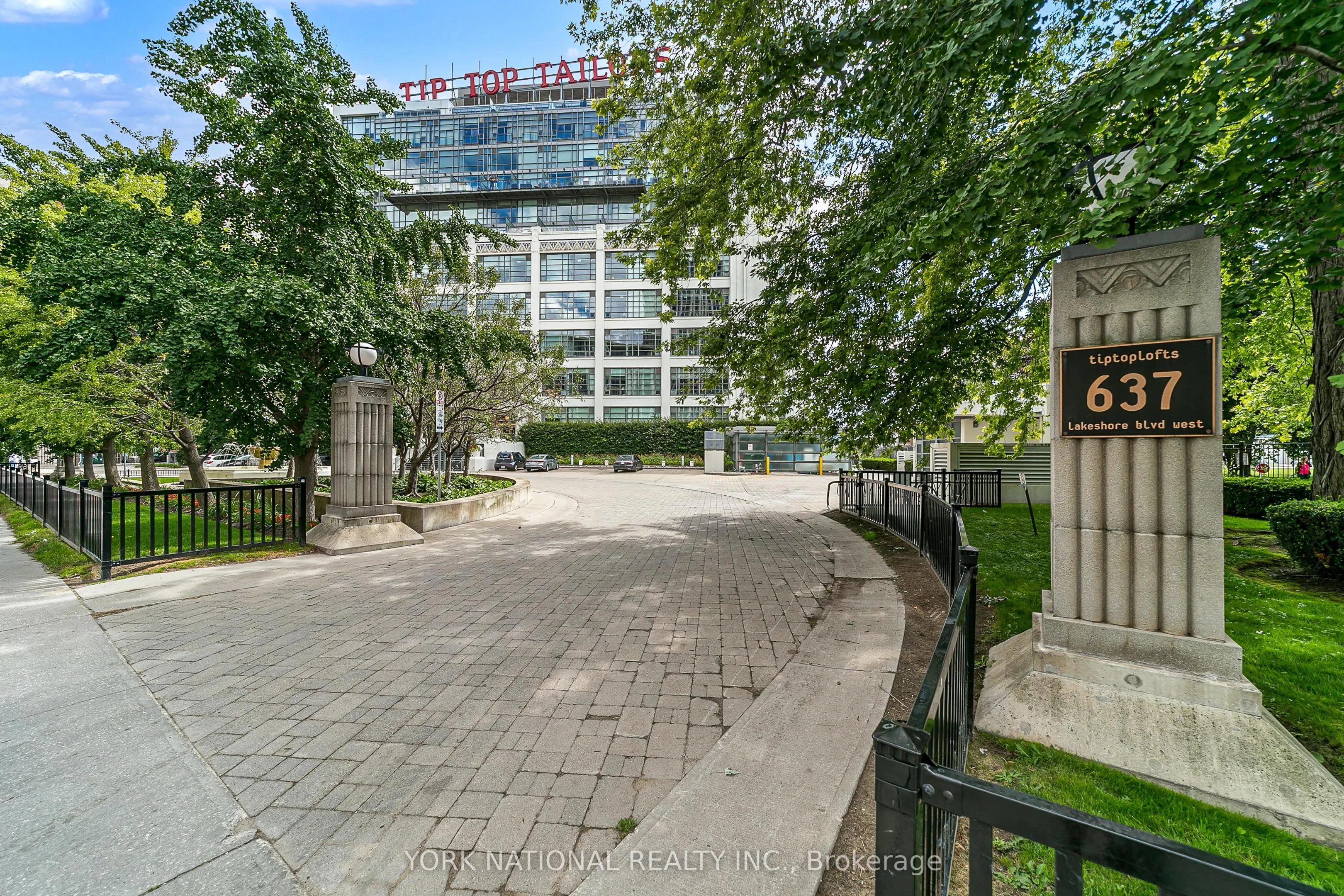637 Lake Shore Boulevard W #409