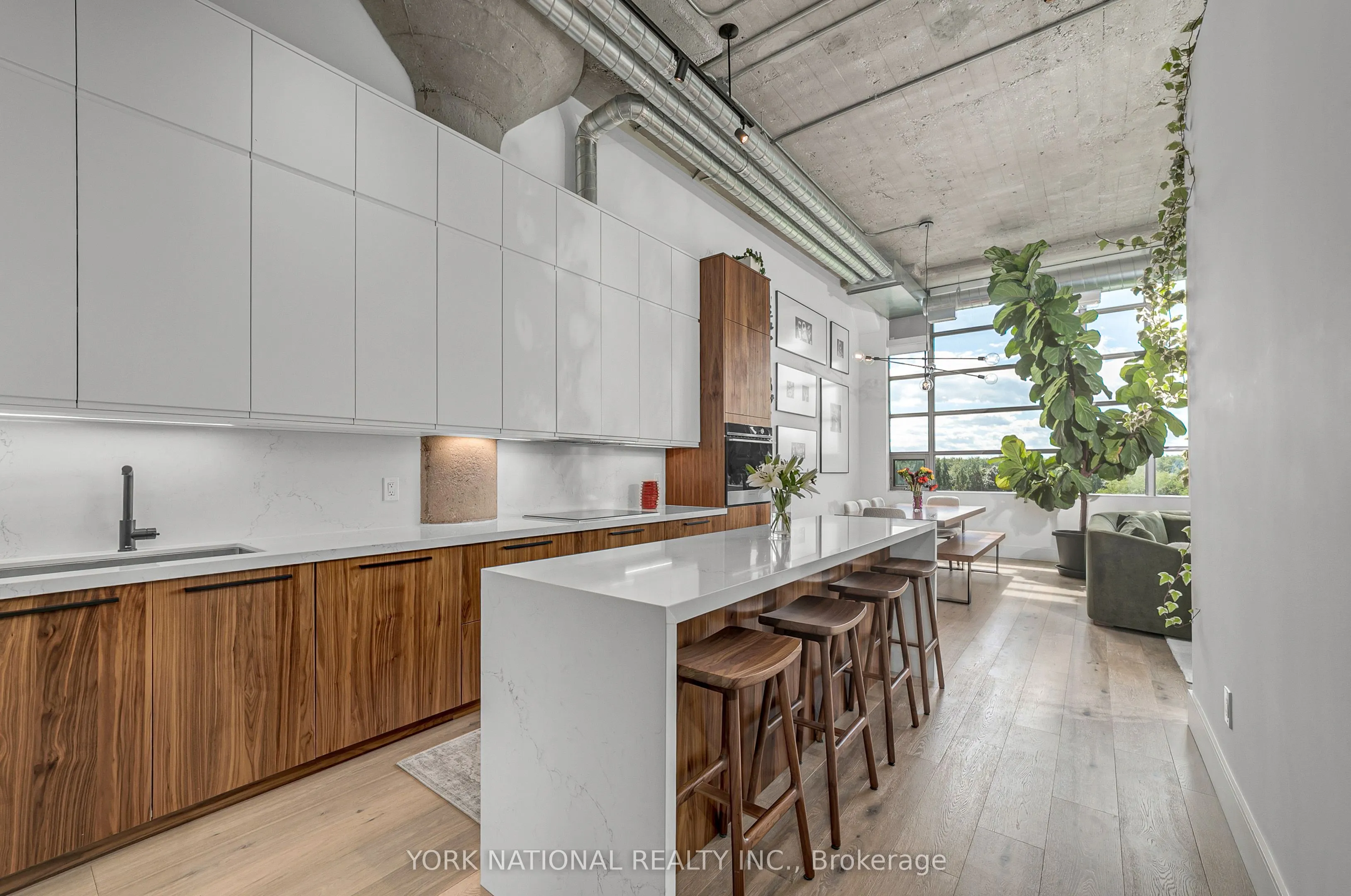637 Lake Shore Boulevard W #409
