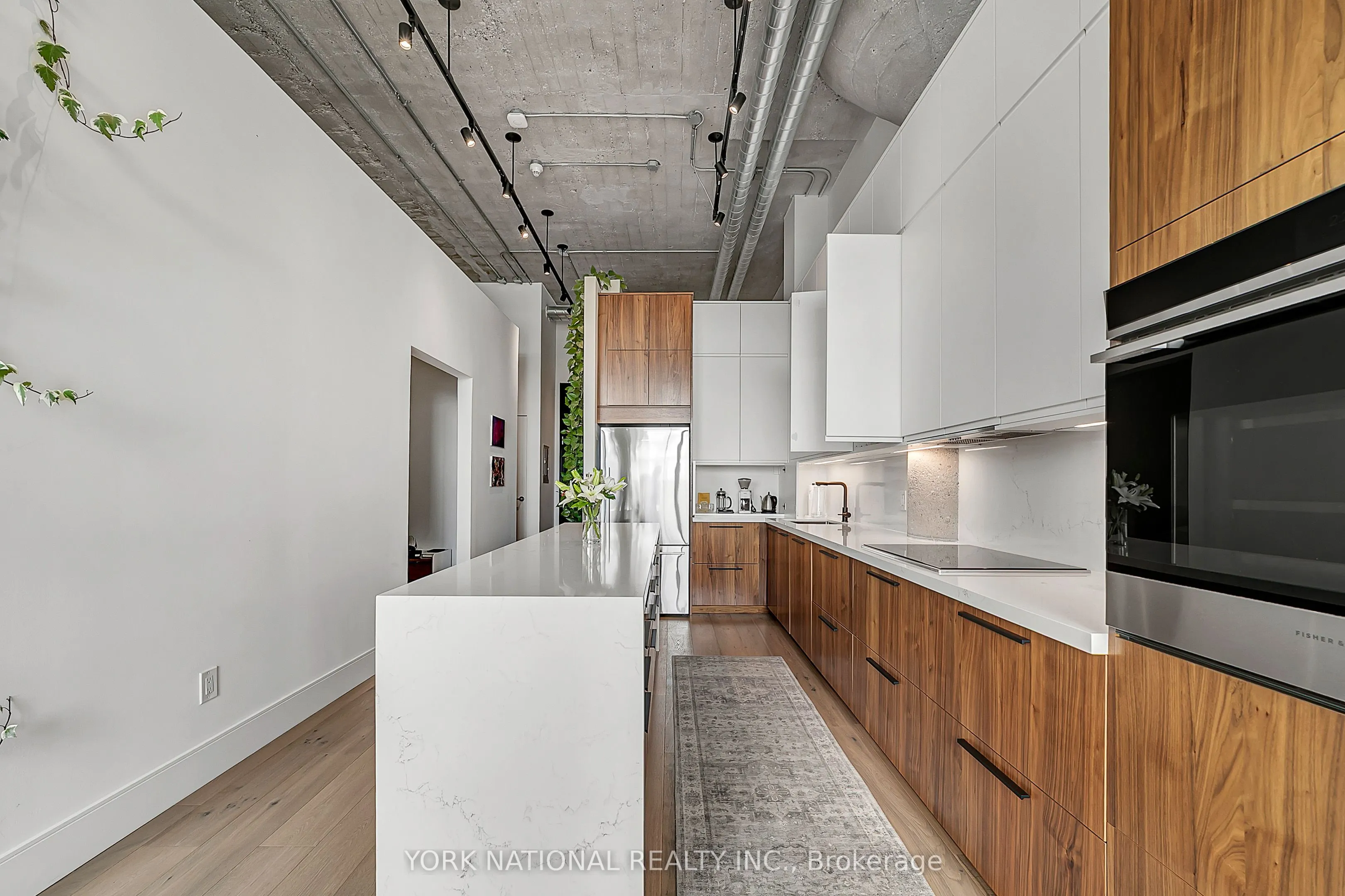 637 Lake Shore Boulevard W #409