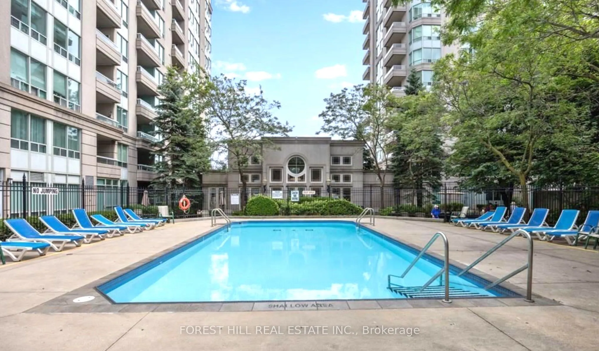 2 Covington Road #401