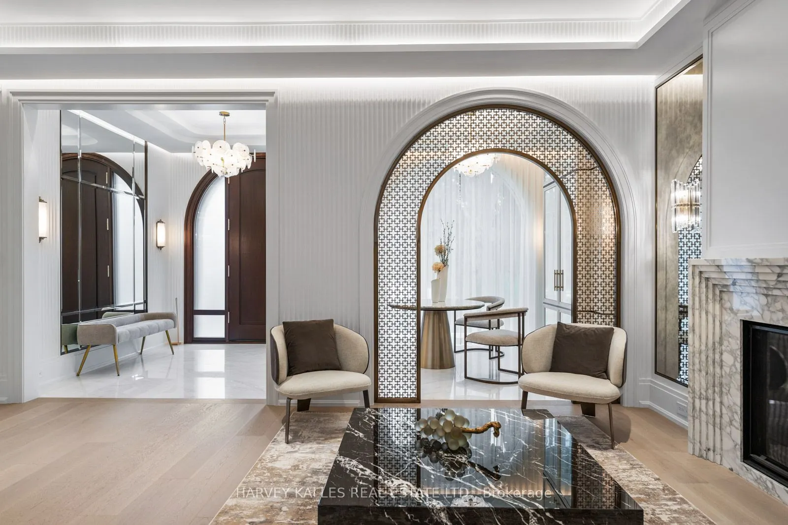 117 Yonge Boulevard