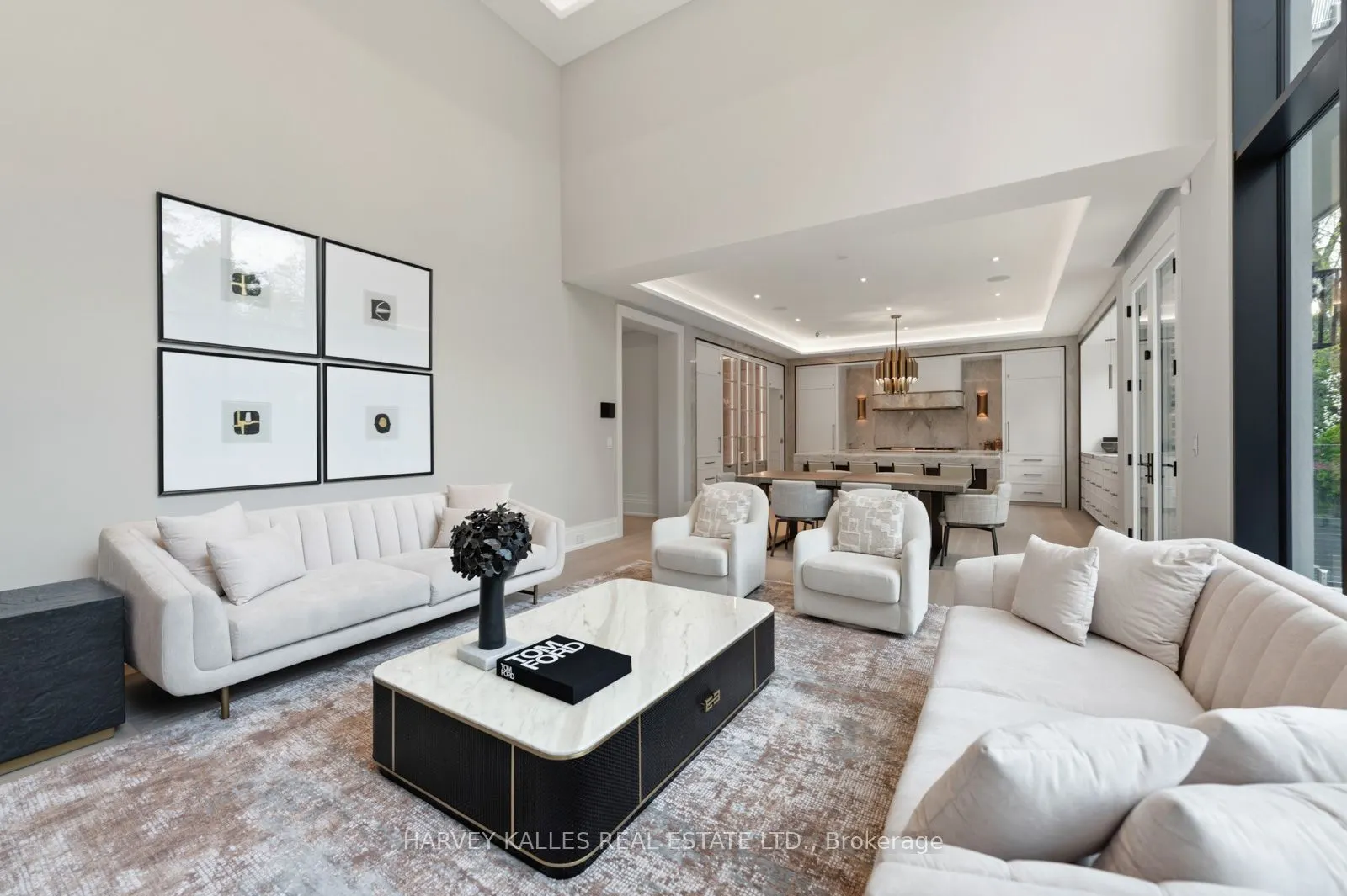 117 Yonge Boulevard