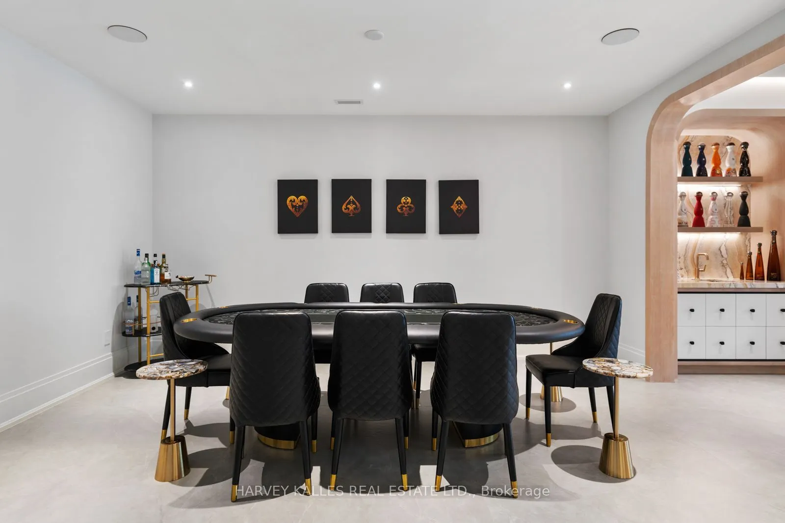 117 Yonge Boulevard