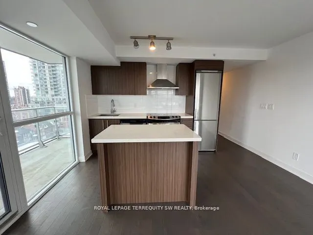58 Orchard View Boulevard #902