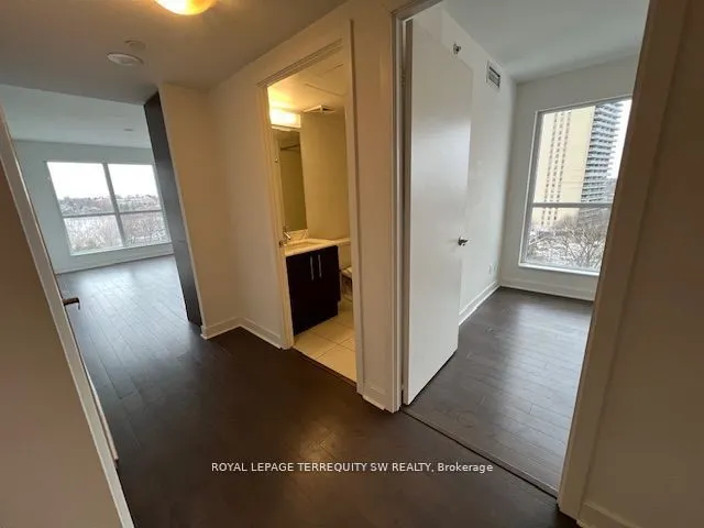 58 Orchard View Boulevard #902
