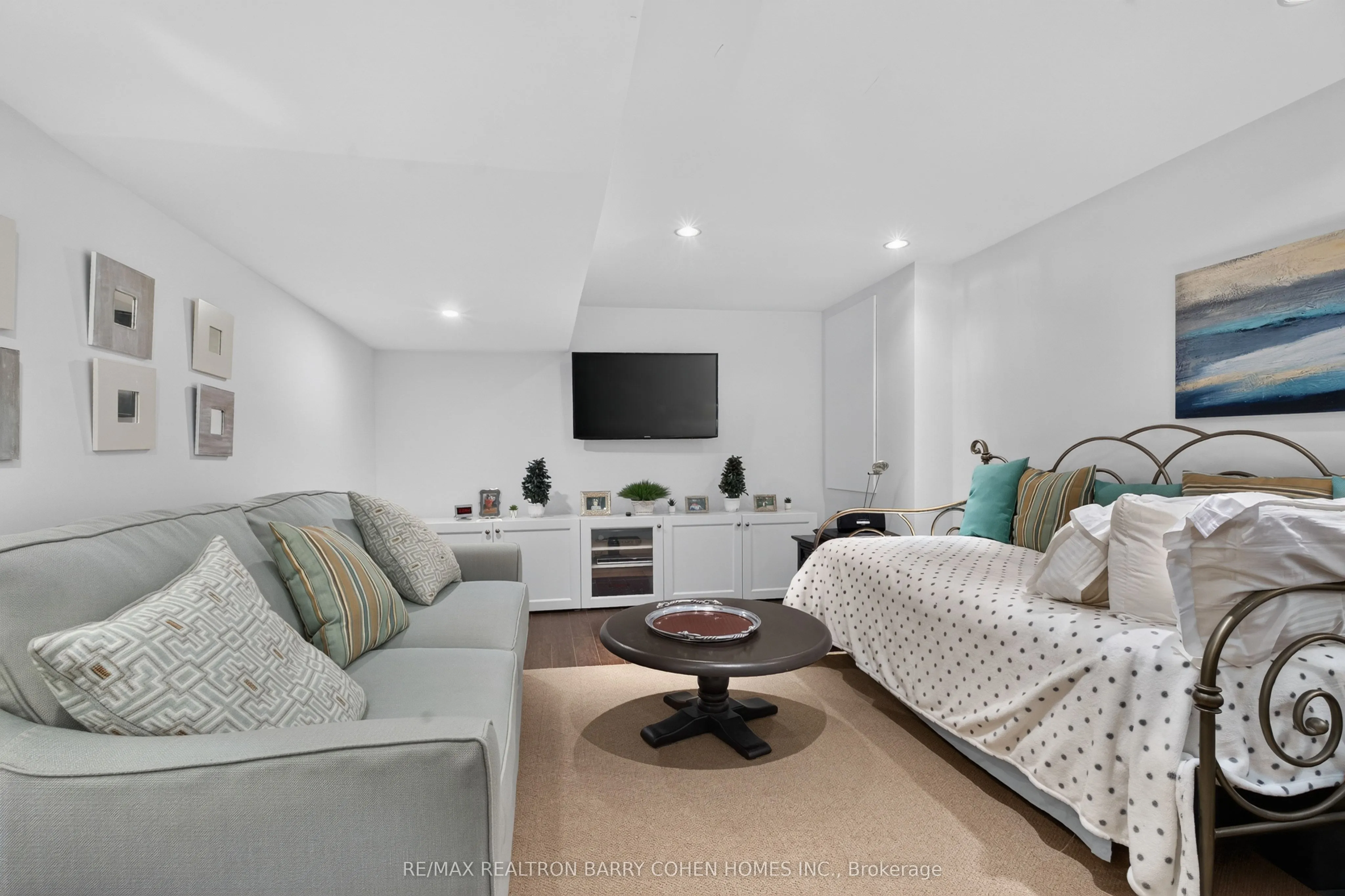 110 Upper Canada Drive