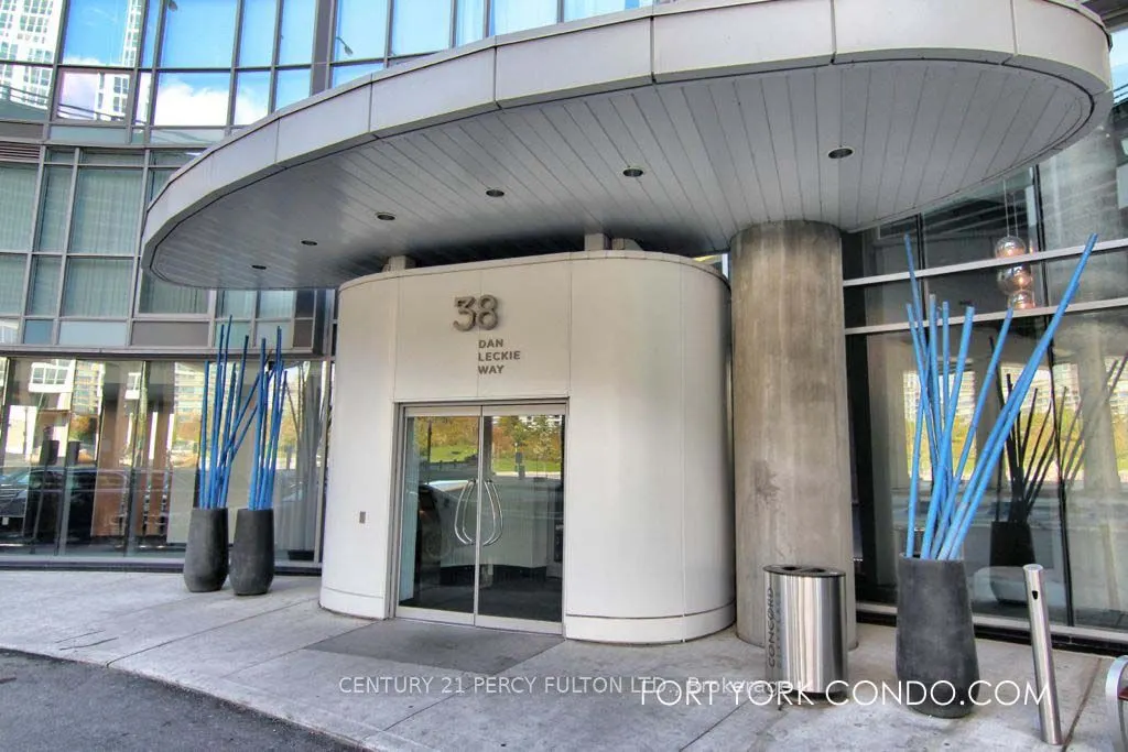 38 Dan Leckie Way #2112