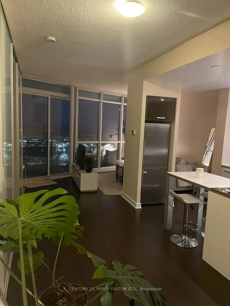 38 Dan Leckie Way #2112