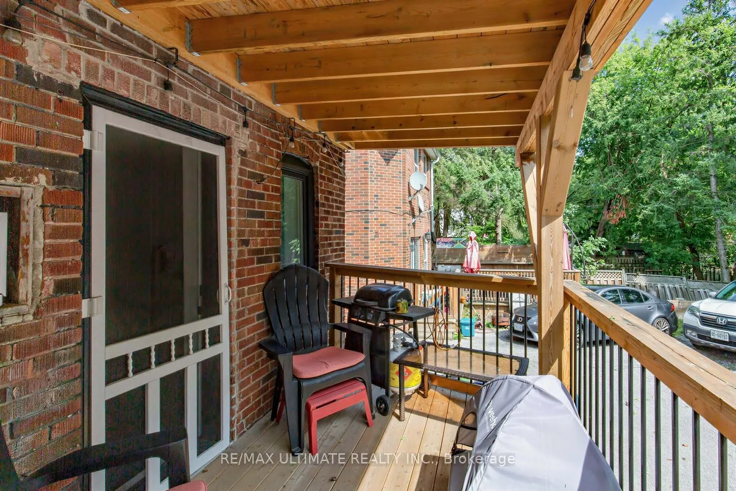 185 Castlefield Avenue