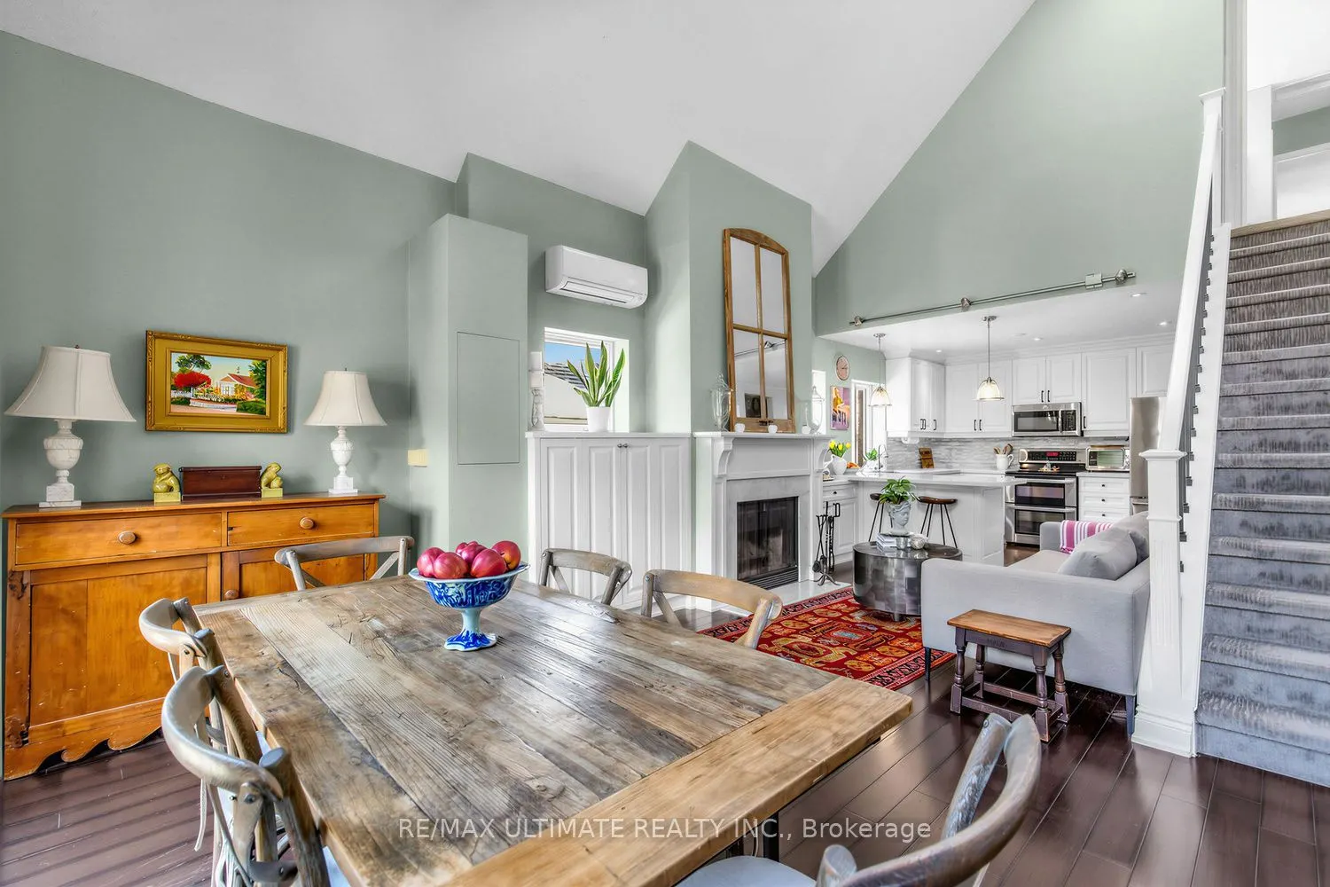 185 Castlefield Avenue