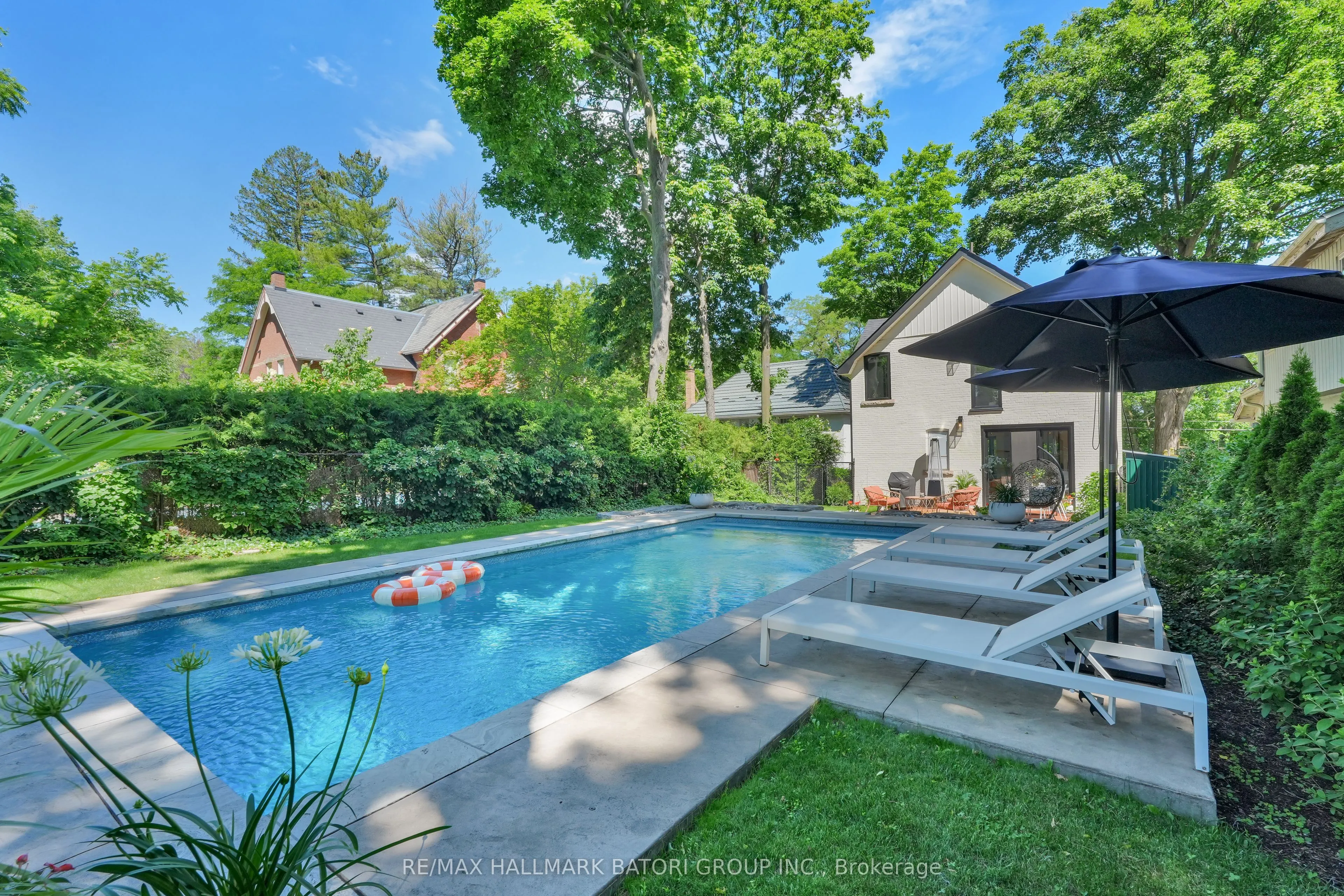 255 Blythwood Road