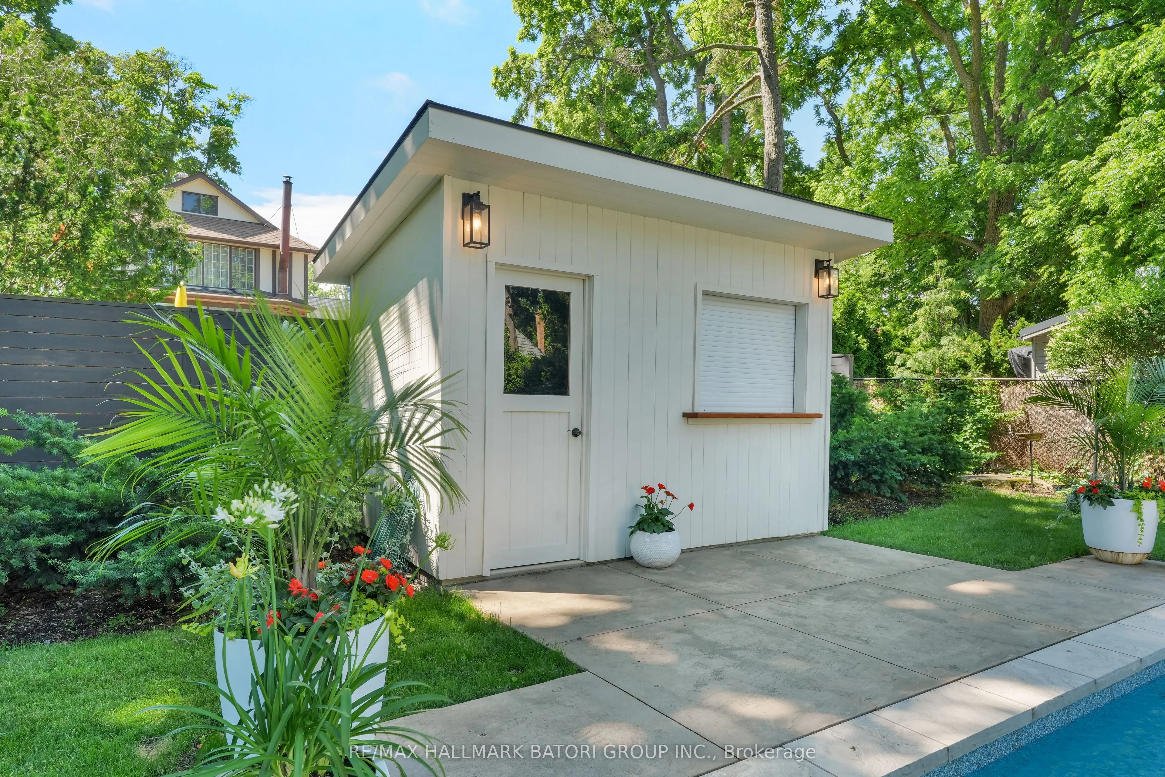 255 Blythwood Road