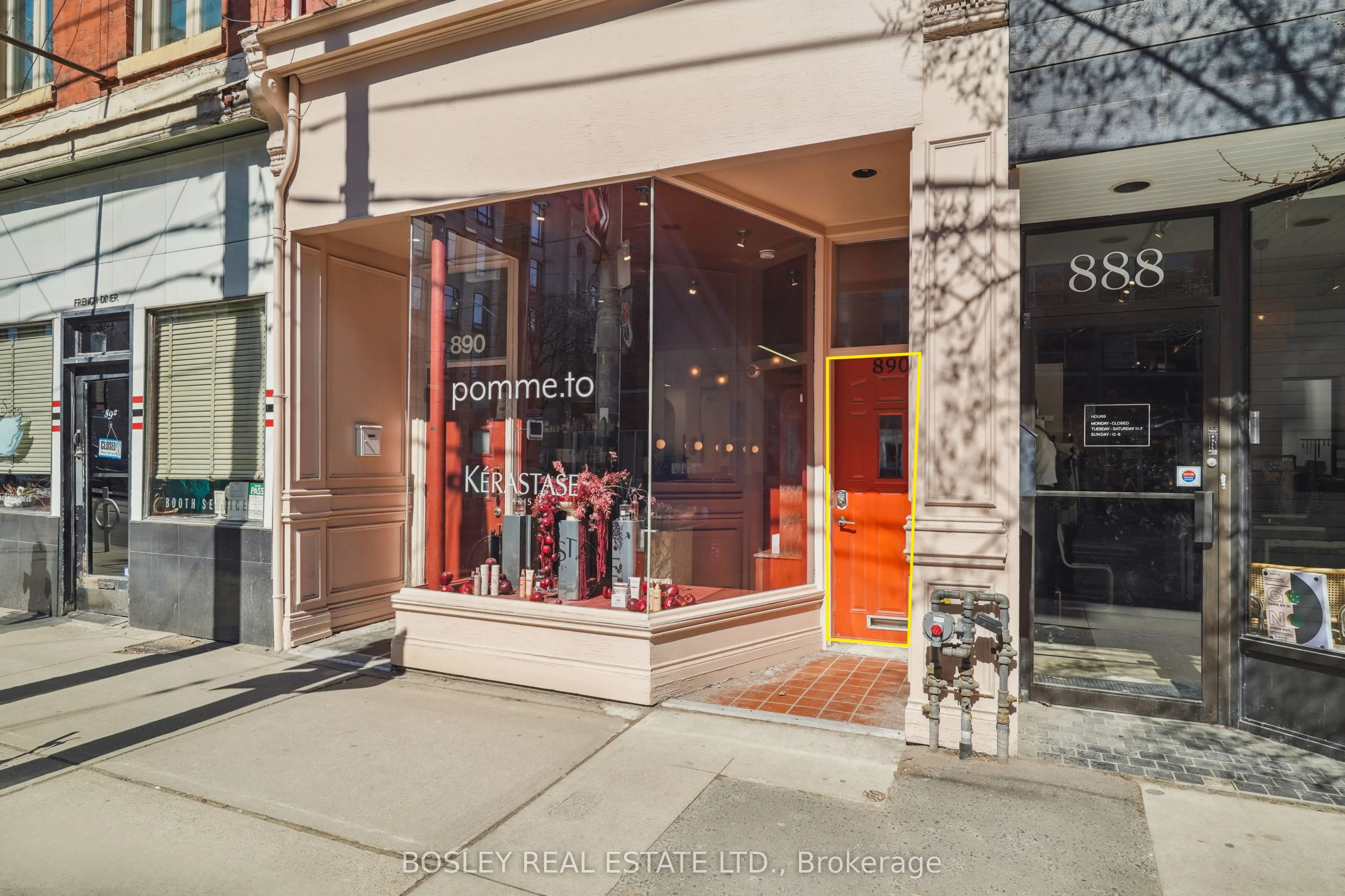 890 Queen Street W