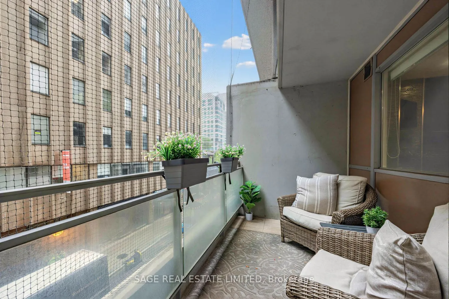 80 Cumberland Street #303
