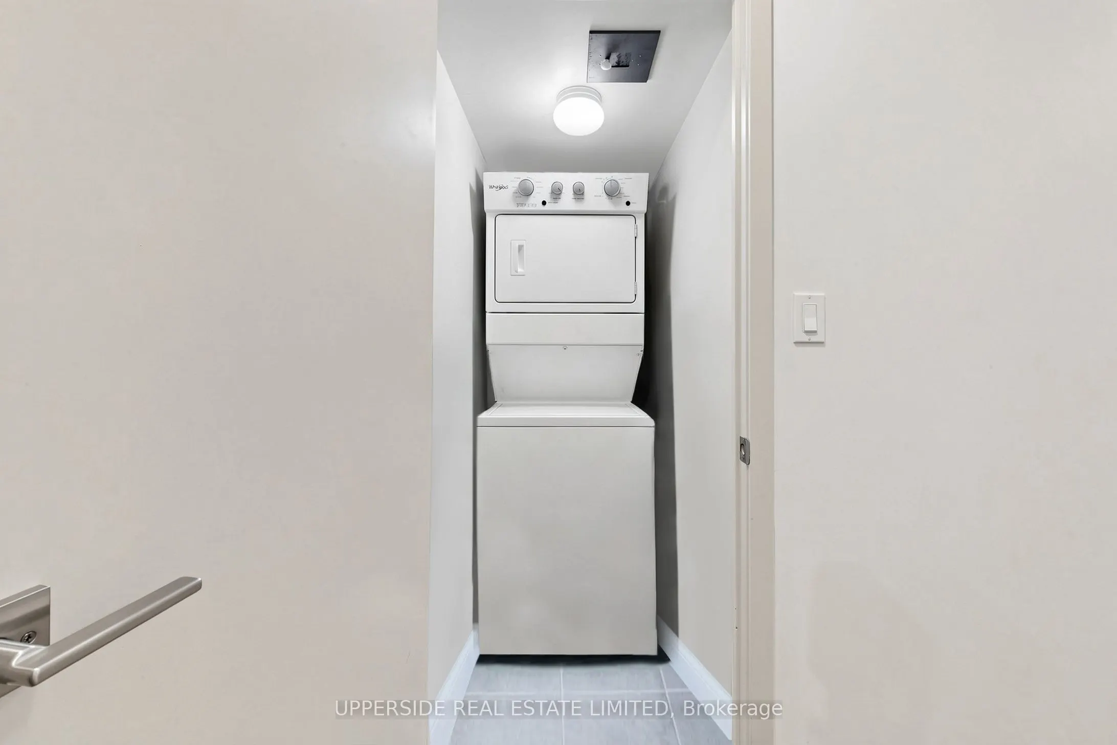 126 Simcoe Street #607