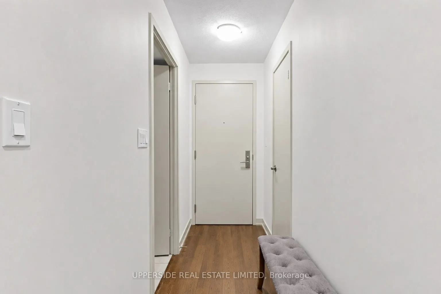 126 Simcoe Street #607