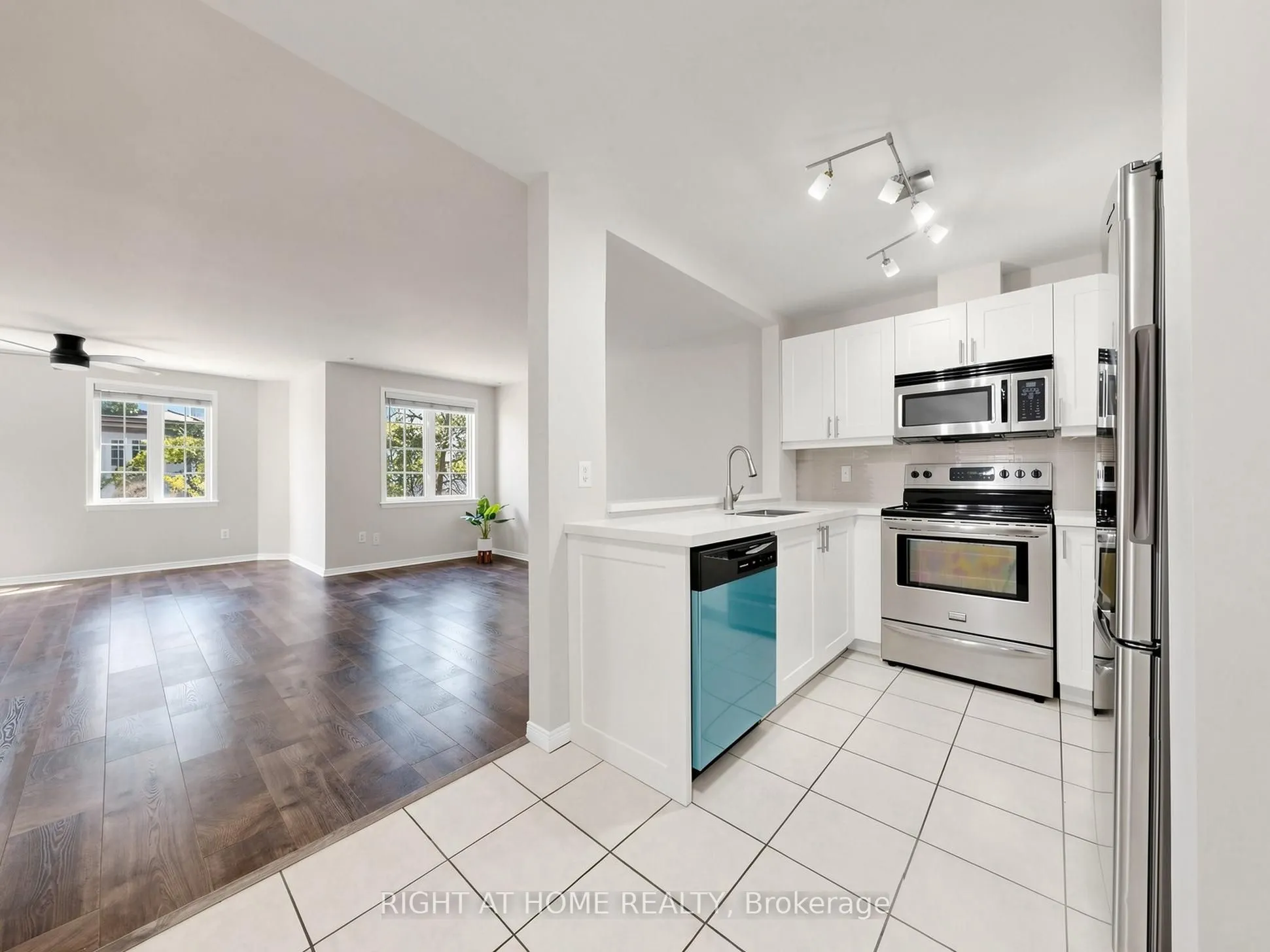 108 Finch Avenue W #A50