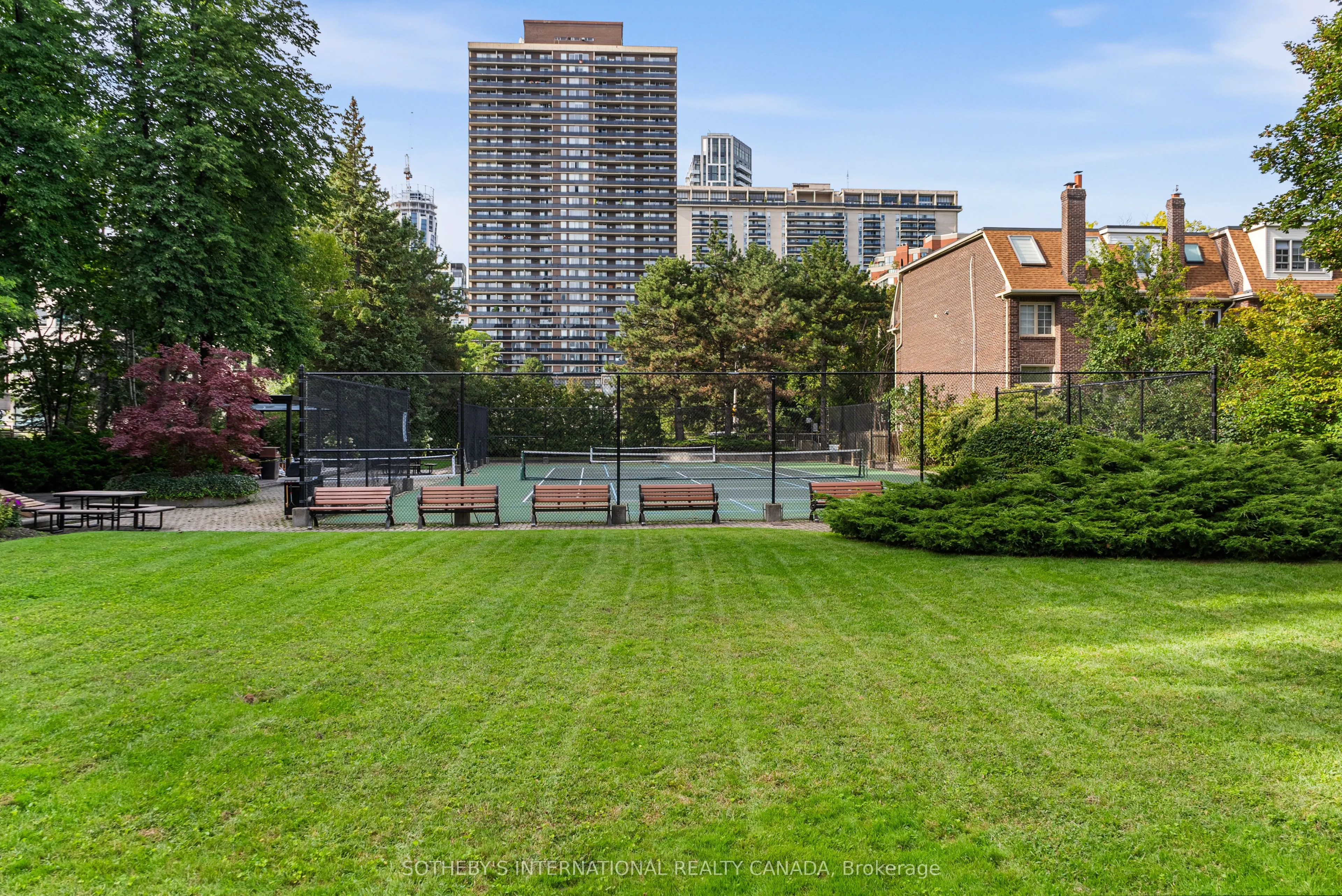 1177 Yonge Street #417