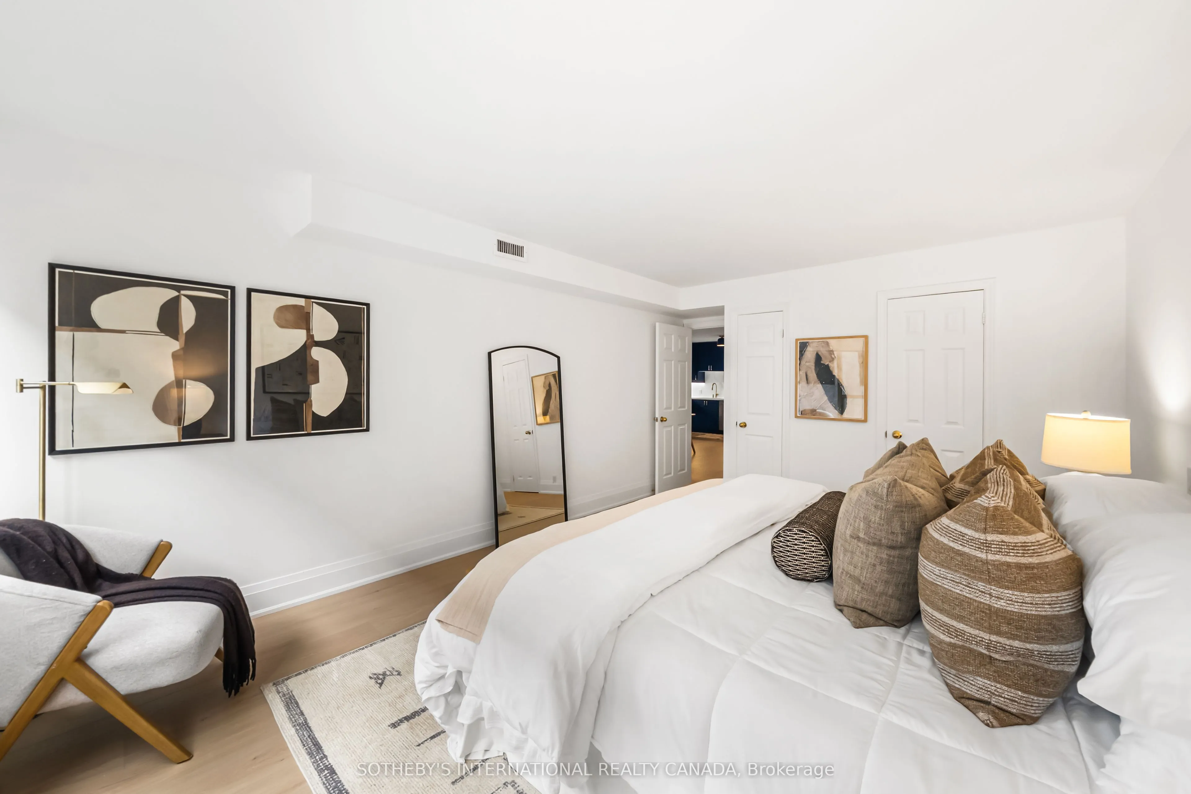 1177 Yonge Street #417