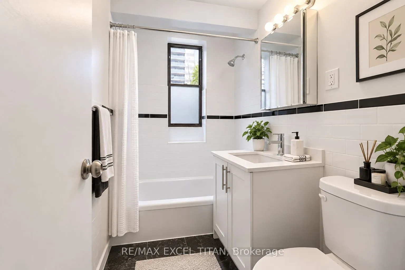 77 Erskine Avenue #111