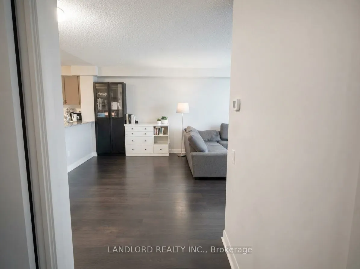 525 Wilson Avenue #304