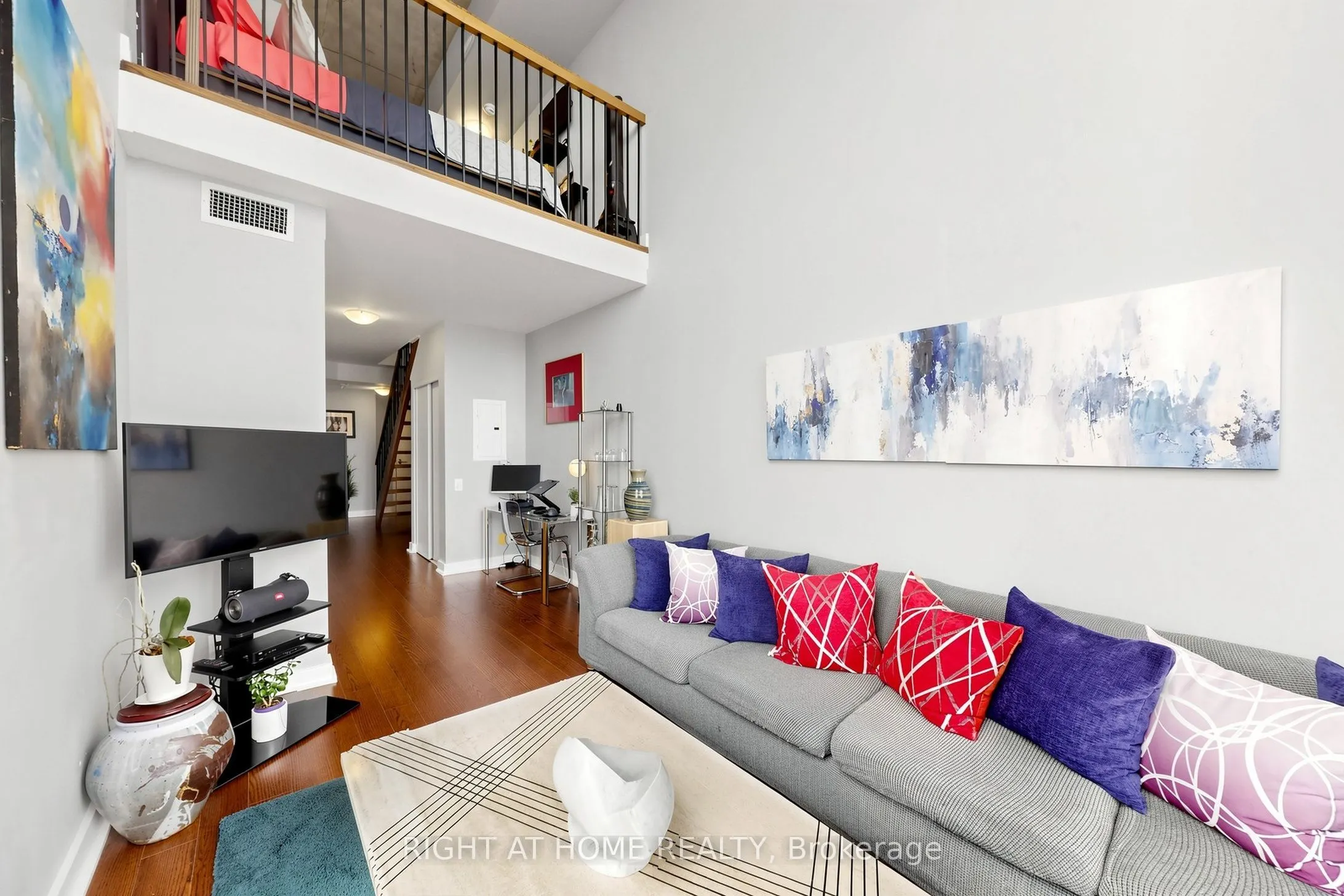 5 Hanna Avenue #510