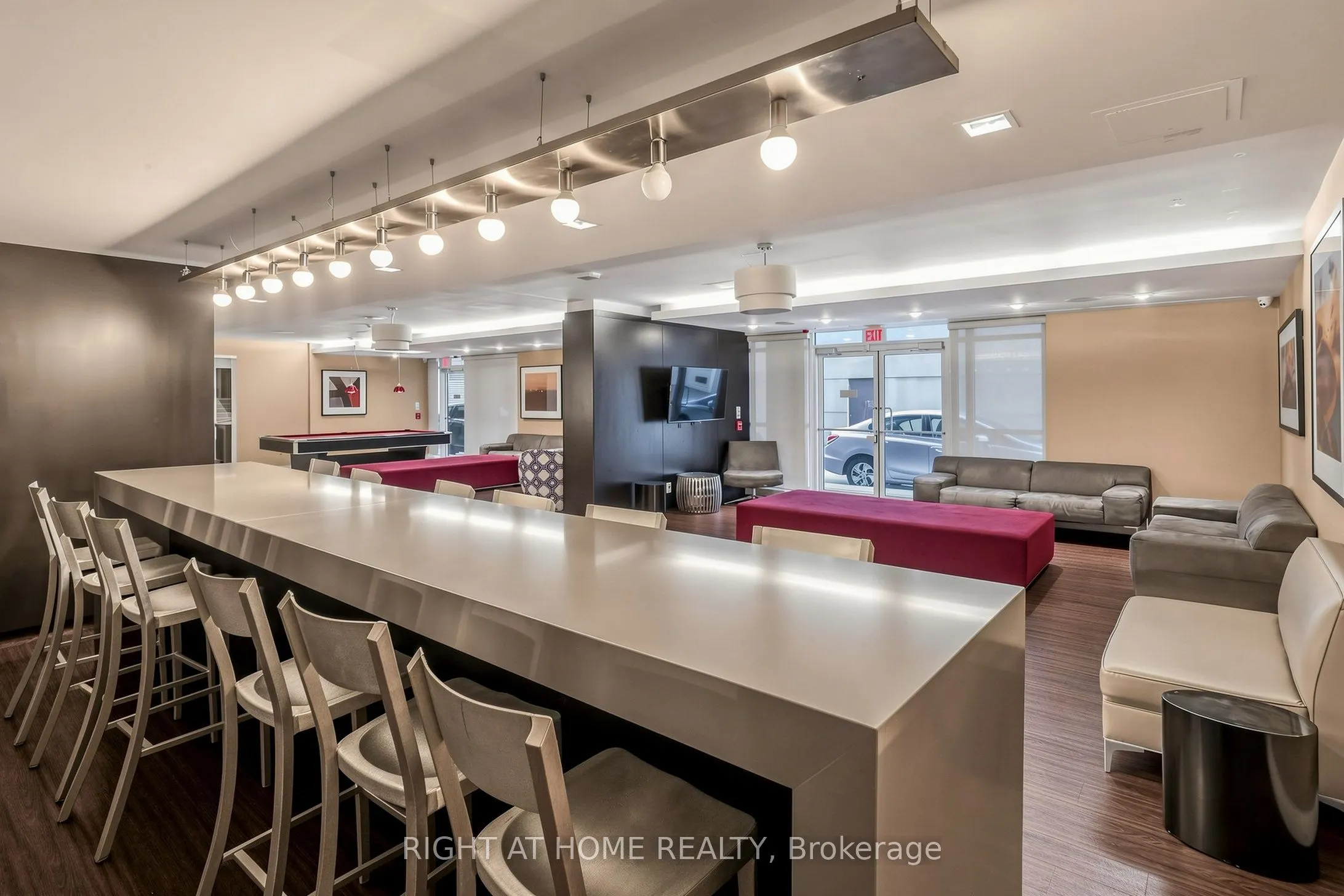 5 Hanna Avenue #510