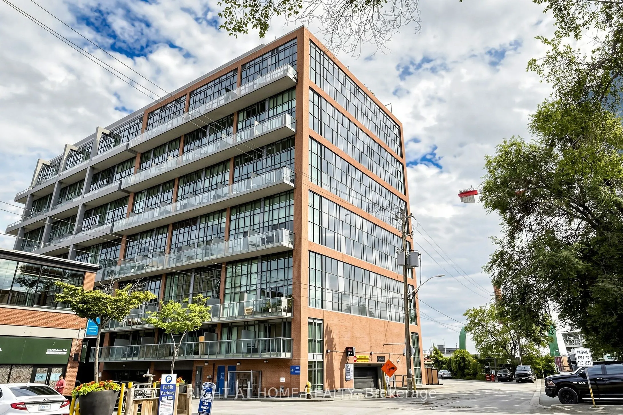 5 Hanna Avenue #510