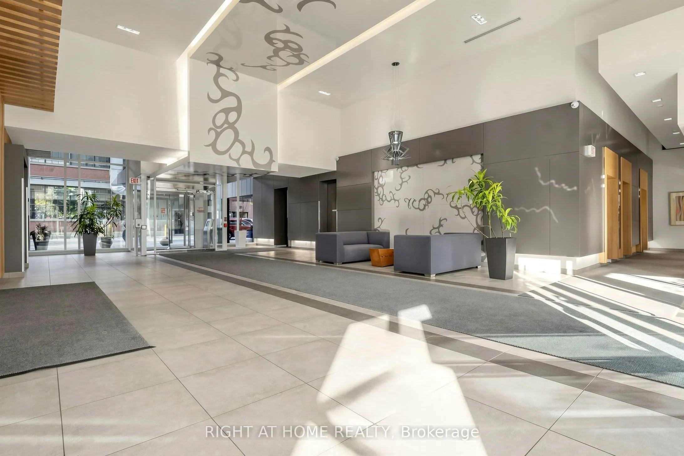 5 Hanna Avenue #510